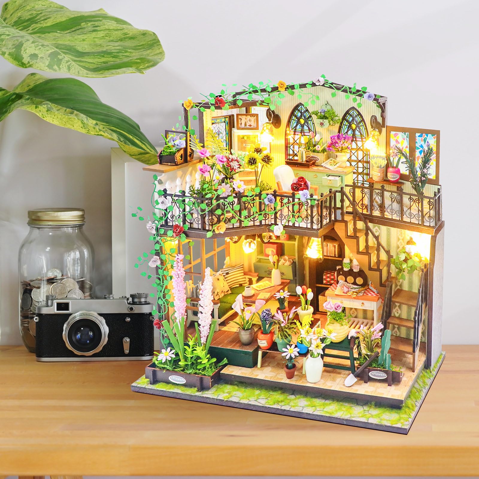 Cuteefun Miniatura Casa Delle Bambole Kit, Dollhouse in Legno con LED, Kit Casa Minuscola per Adulti da Costruire, Regali Unici per Compleanni, Natale(Casa di Fiori)