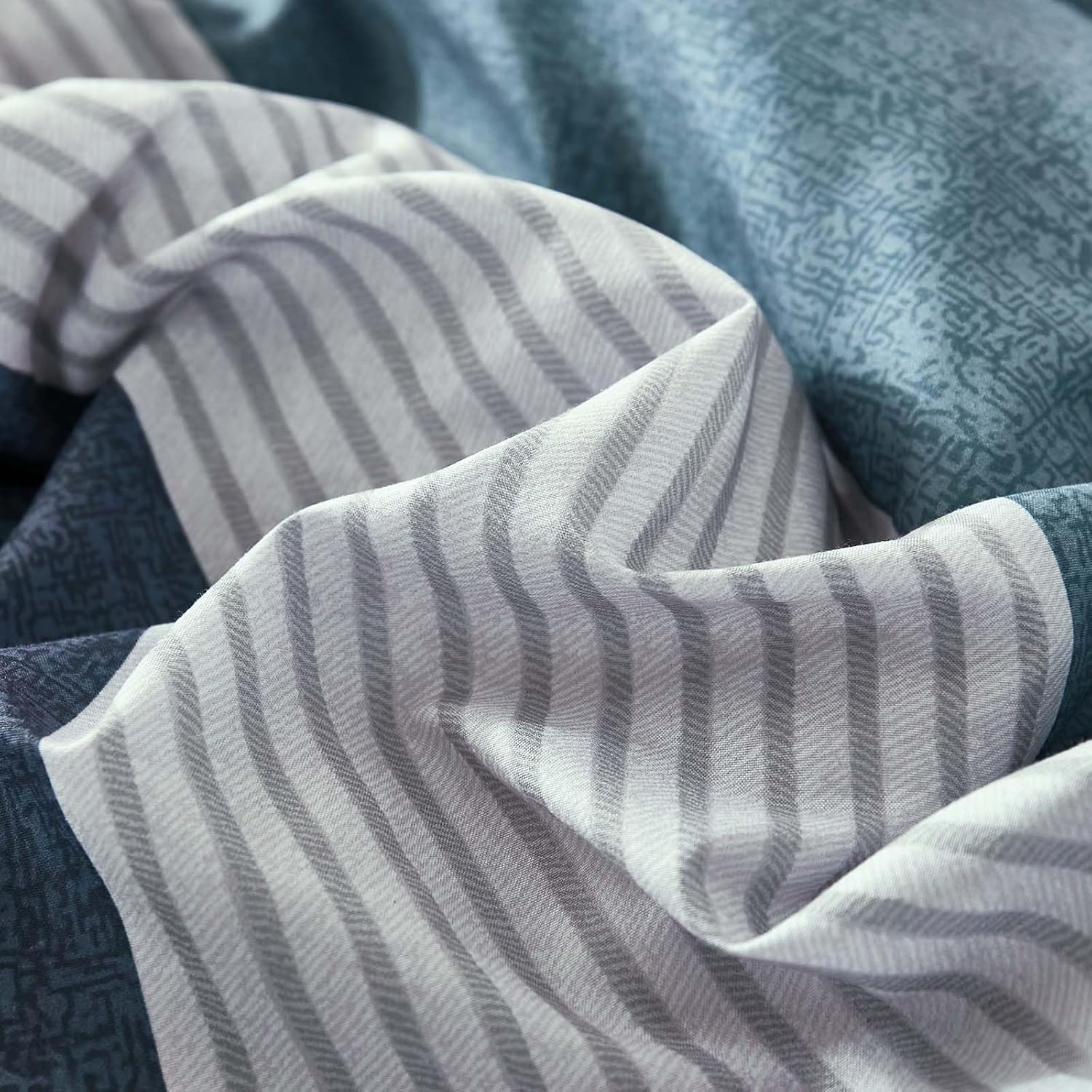 WONGS BEDDING Comforter Set Queen Size, Blue Striped Patchwork Comforter for Queen Bed,3 Pieces (1 Comforter+2 Pillowcases) Soft Microfiber Bedding Set for All Season (90"x90") - Image 6