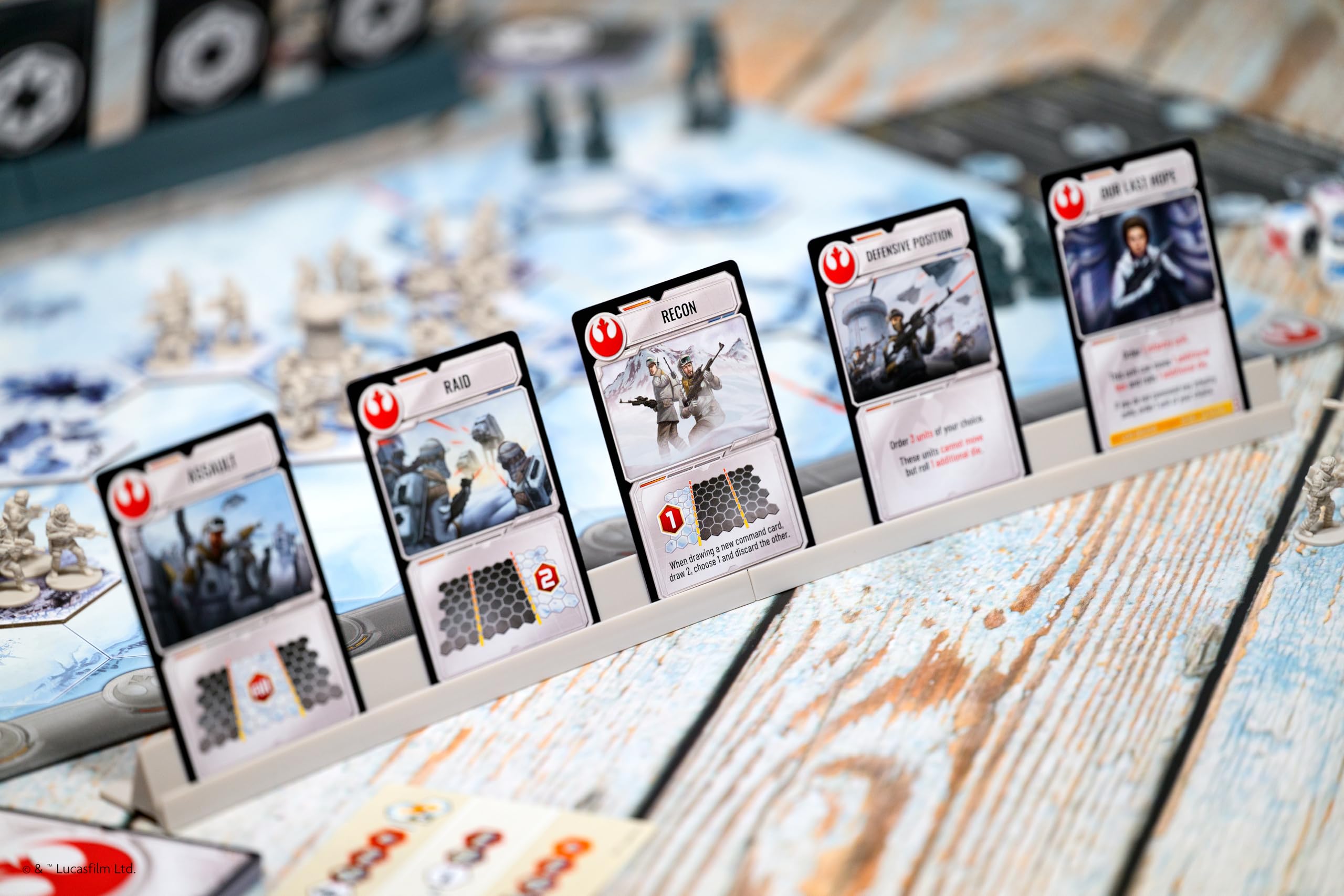 Asmodee Star Wars La Batalla de Hoth - Juego de Estrategia para 2 a 4 Jugadores a Partir de 8 Años - 74 Figuras y 17 escenarios - Empire Contre Rebelles - Juego Familial Days of Wonder - Español