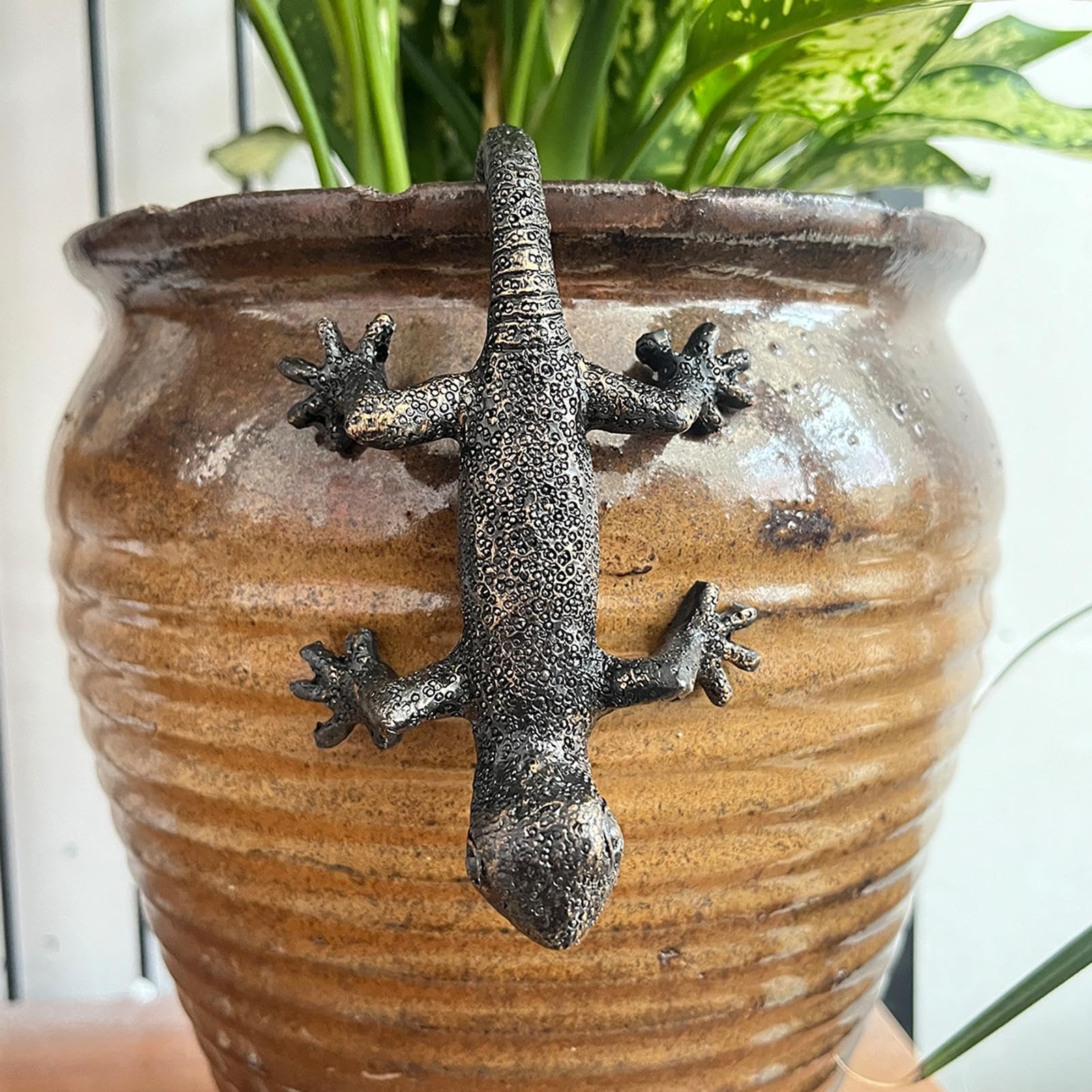 Amazon.co.jp: プランターポットハガー、Gecko Planter Pot Hugger