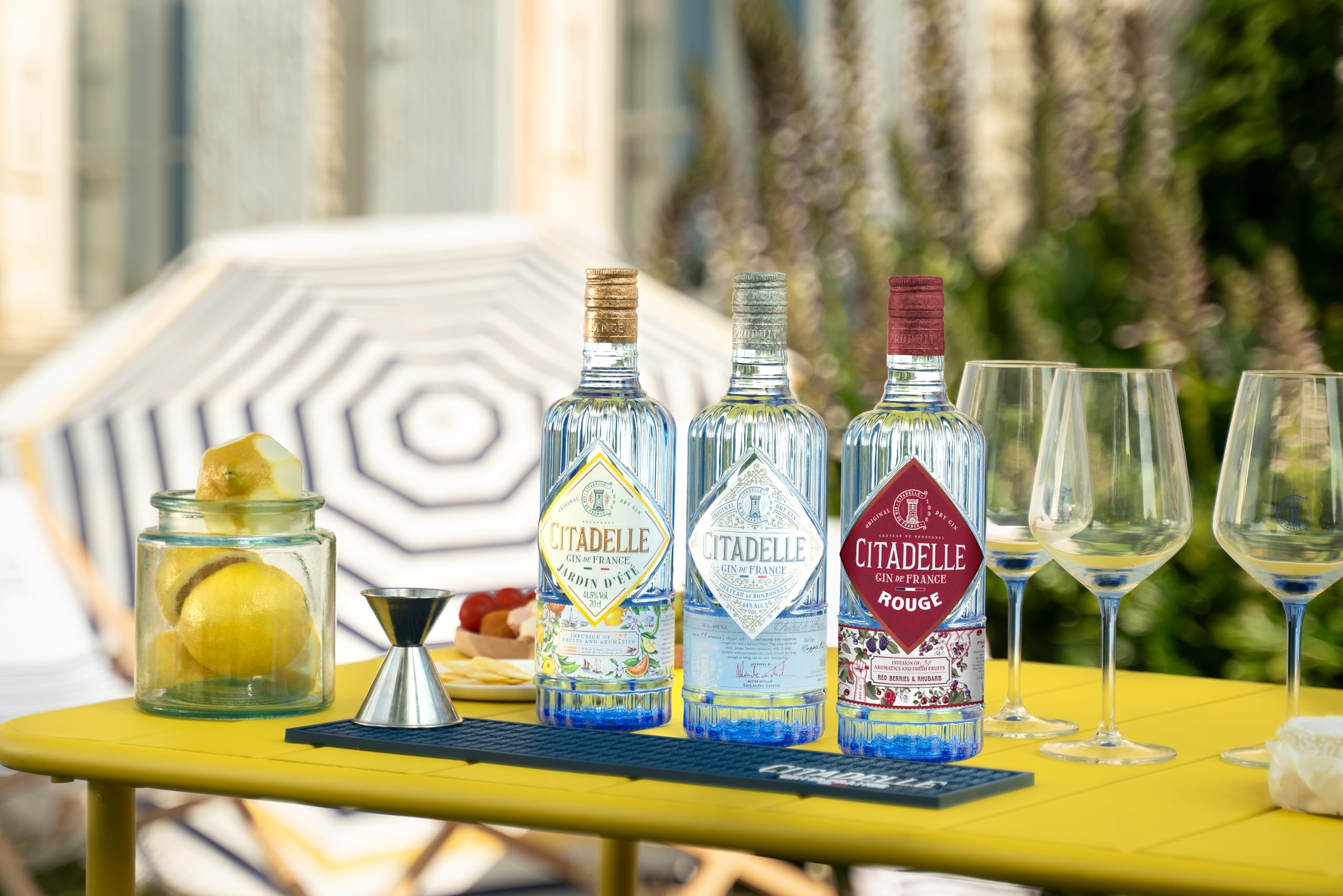 CITADELLE - Jardin D'Eté - Gin - Origine : France/poitou-Charente - 41,5% Alcool - 22 botaniques (Melon, Yuzu, Citron...) - A déguster en cocktail - 70 cl