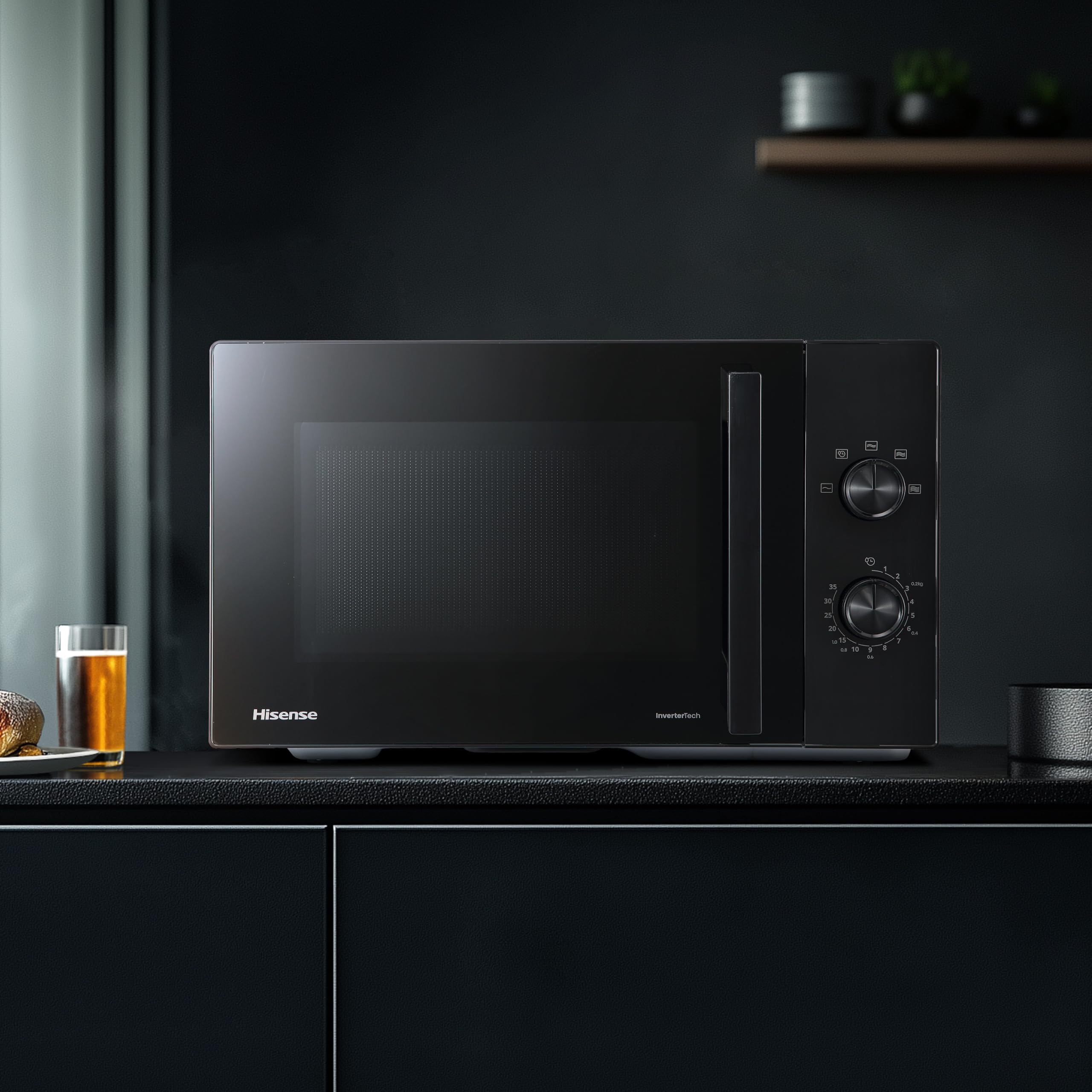 Hisense Inverter-Mikrowelle, 23L, 900W | Schwarz, 5 Leistungsstufen, Keramikbeschichtung, Getöntes Glas, Gleichmäßiges Garen, Manuelle Steuerung