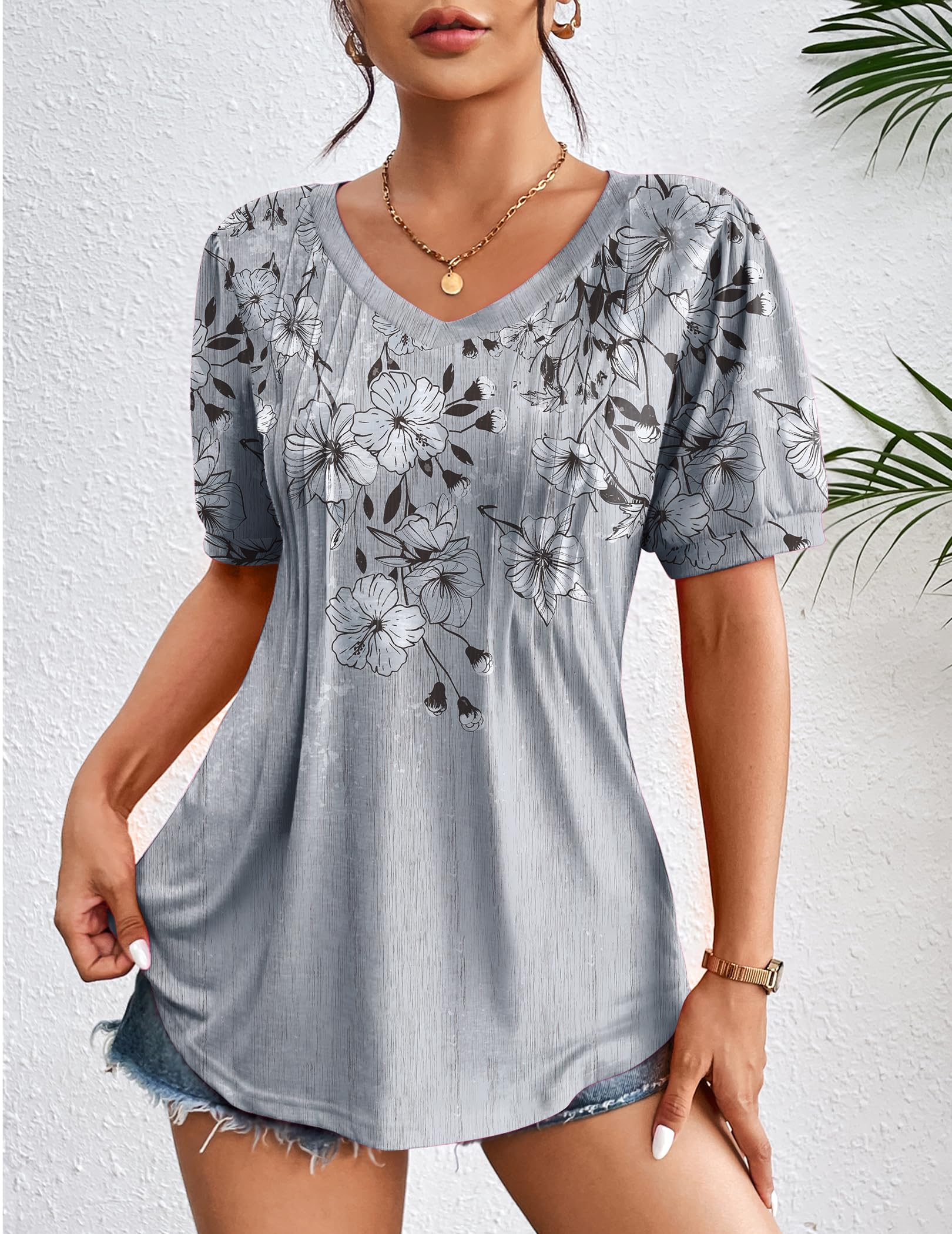 Zeagoo Blusa de verano de manga corta abombada para mujer, estilo bohemio, informal, cuello en V, floral, lisa, plisada