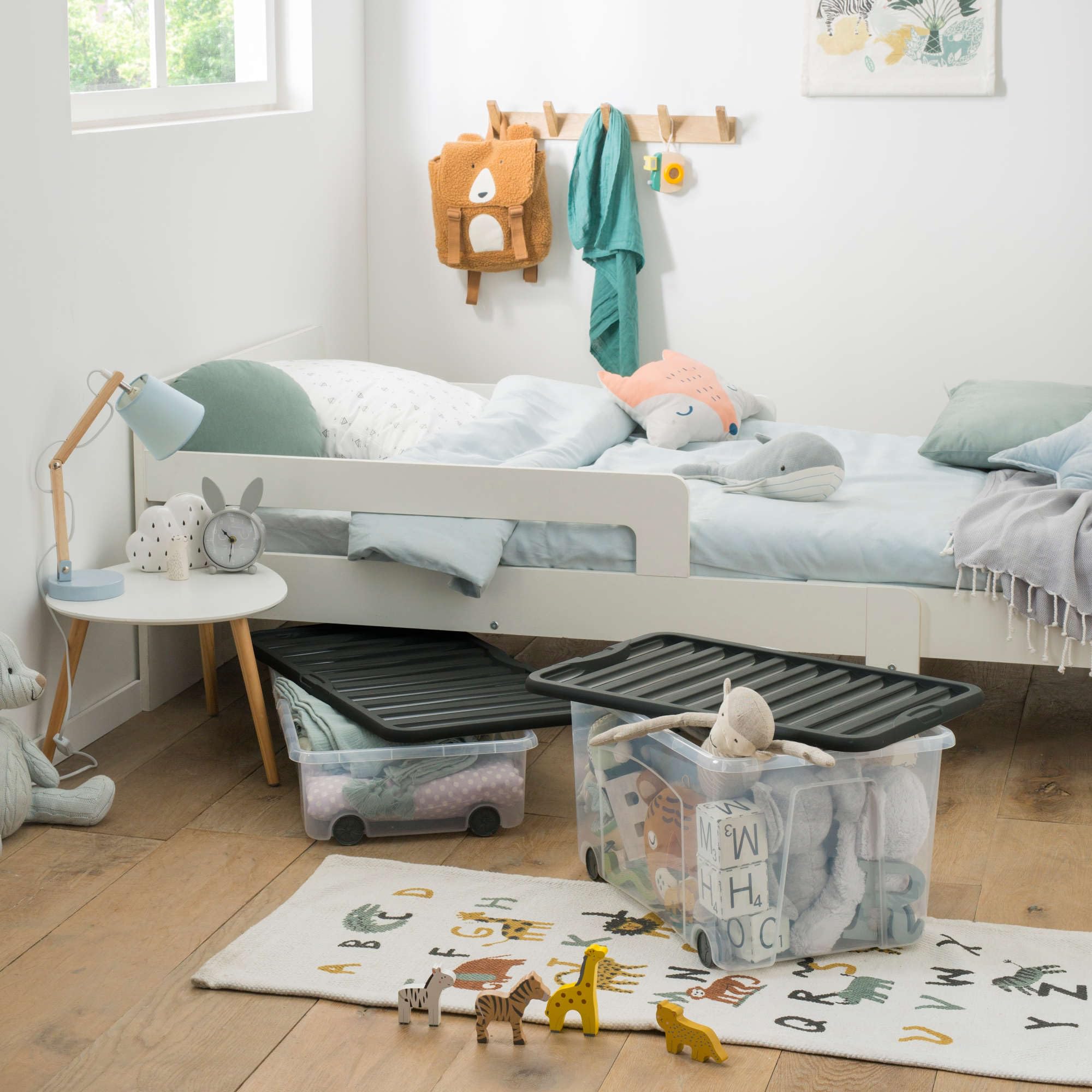 SUNDIS Ventilo, boîte de rangement plastique avec couvercle 50L, x3, noir | Avec roues, clips de fermeture, superposable, idéale pour ranger la chambre, les jouets, le bureau, le grenier ou le garage