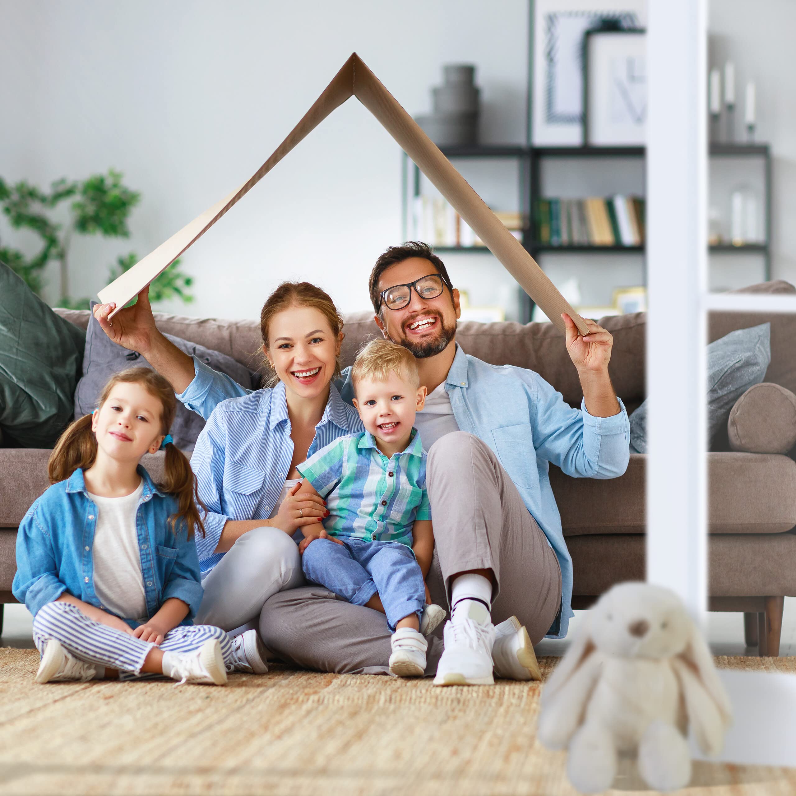 Relaxdays Stoper do drzwi zając, miękki materiał, piasek, na podłogę, ciężki, dekoracyjny odbojnik drzwiowy, zwierzę, wys. x gł.: 22 x 21 x 24 cm, wewnątrz, kremowy