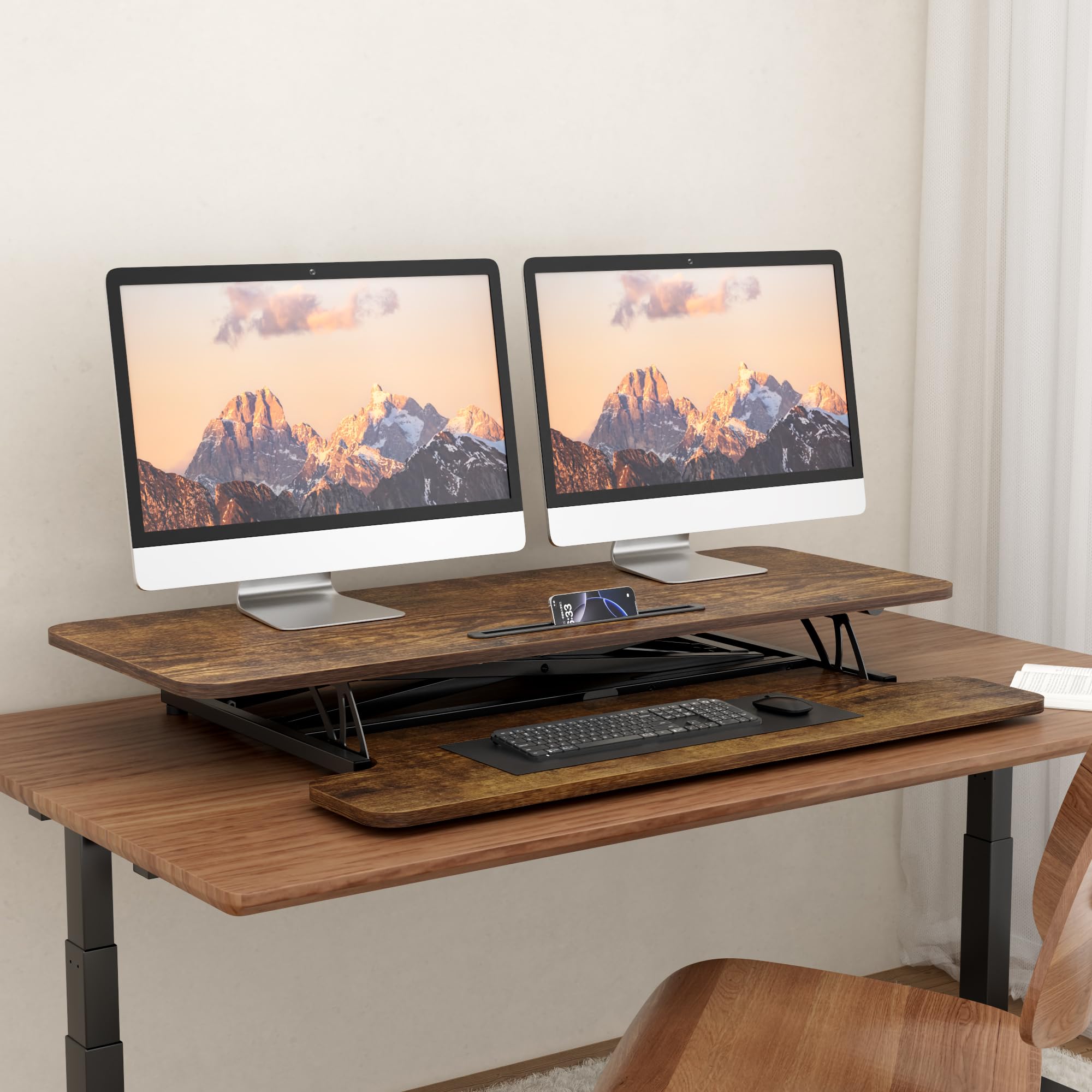 ERGOMAKER Steh-Sitz Schreibtischaufsatz Höhenverstellbar, Stehpult Aufsatz Schreibtisch 106 X 40CM Desktop Erhöhung mit Tastaturablage Für Zwei Monitore,Rustikales Braun