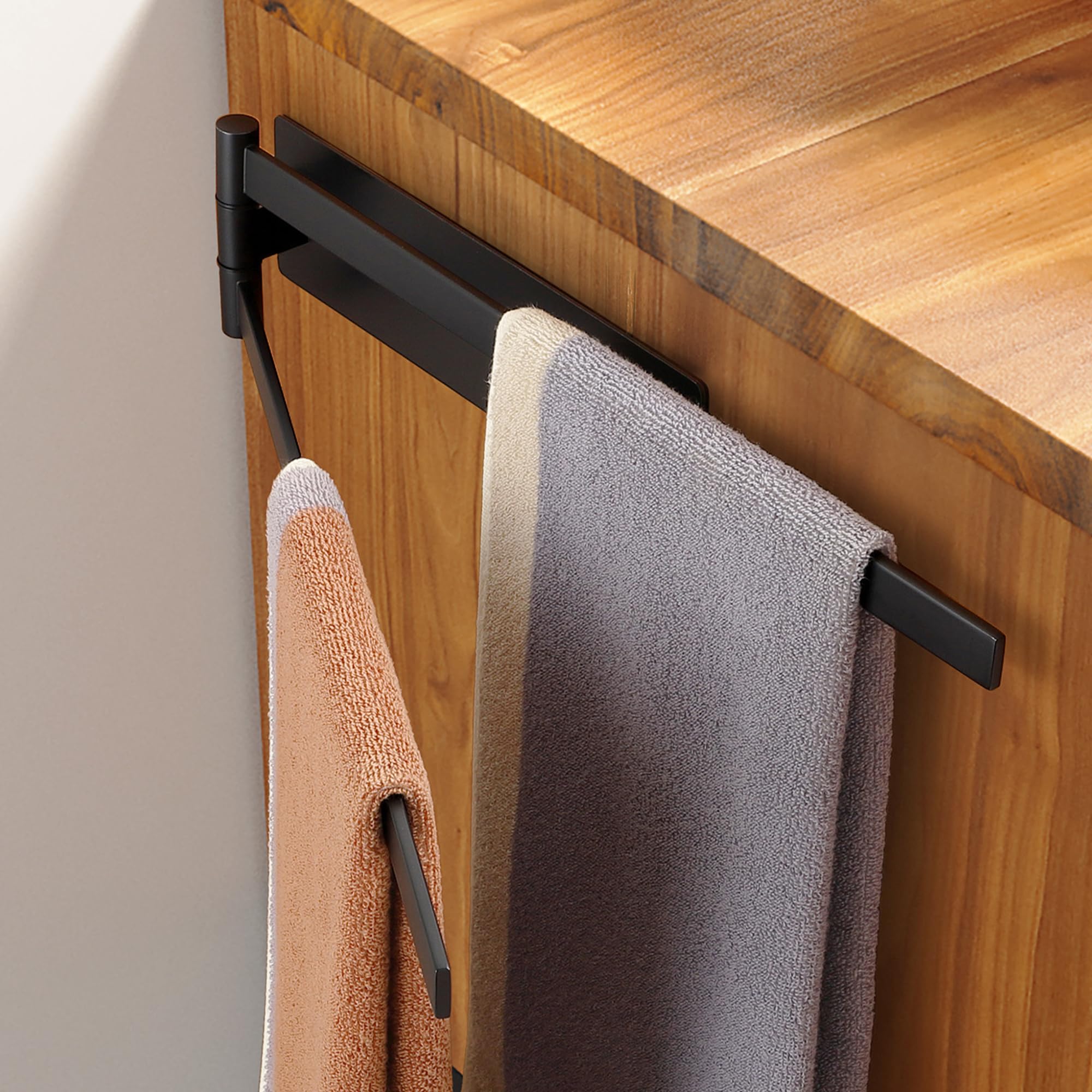 Gsocel Handtuchhalter Ohne Bohren Schwarz Matt Handtuchstange 180° Schwenkbar Zweiarmig, 304 Edelstahl Handtuch Halterung Wand, Selbstklebend Badetuchhalter für Bad Küche, 39cm