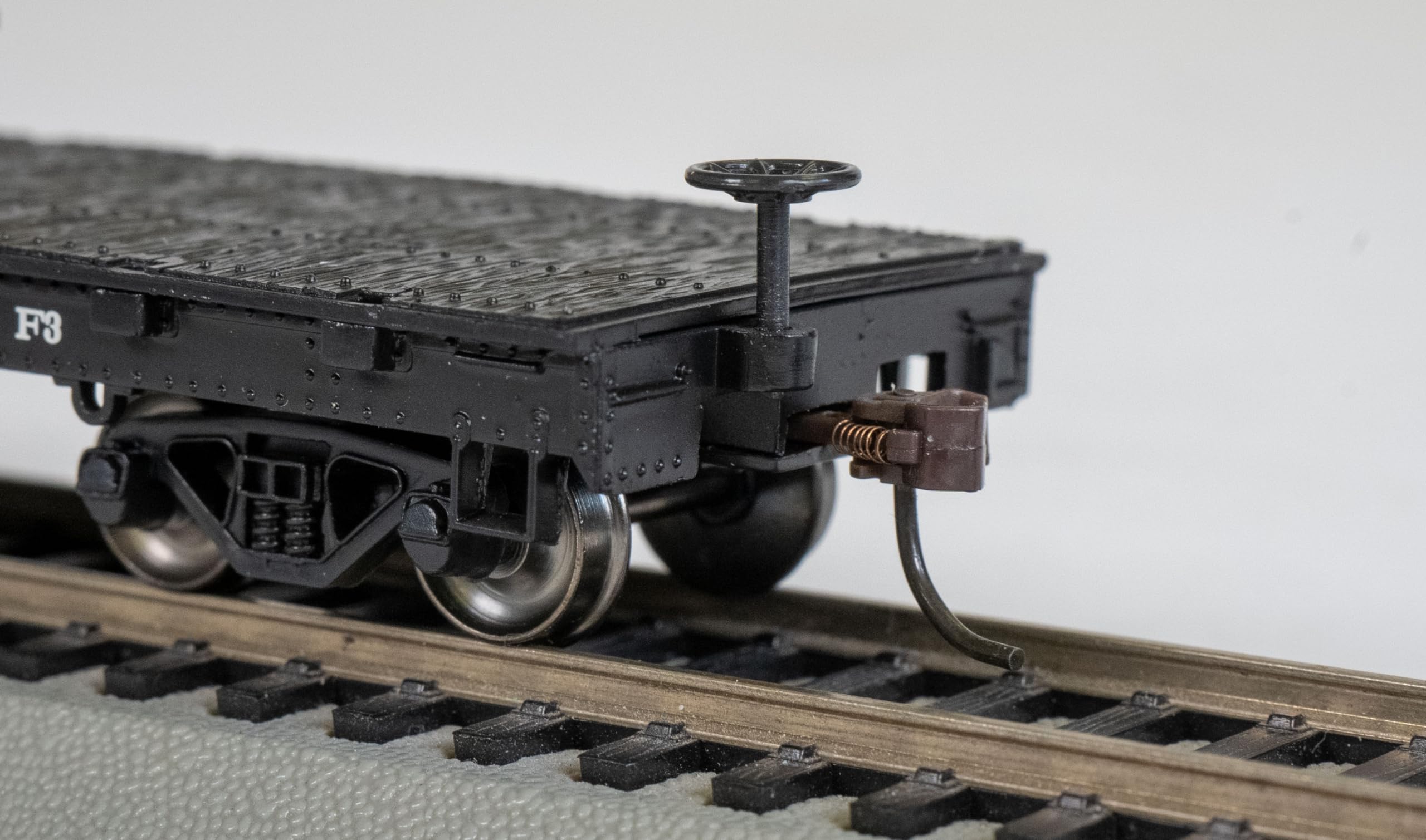 Amazon.com: Bachmann Trains - 52' Flat Car - NORFOLK & WESTERN