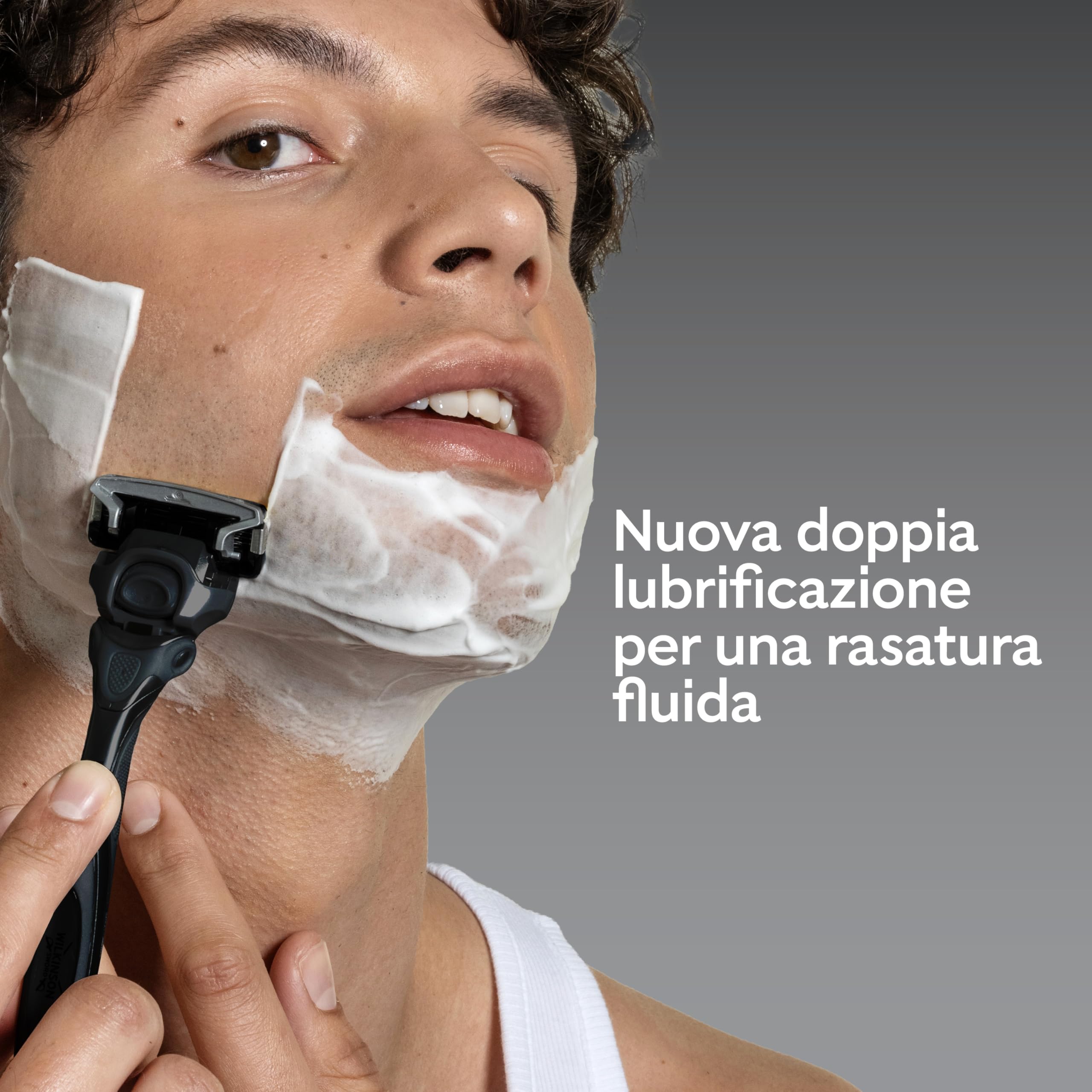 Wilkinson Sword Hydro 5 Ultimate, rasoio da uomo, formato convenienza, con acido ialuronico e lame rivestite in carbonio, manico + 5 ricariche