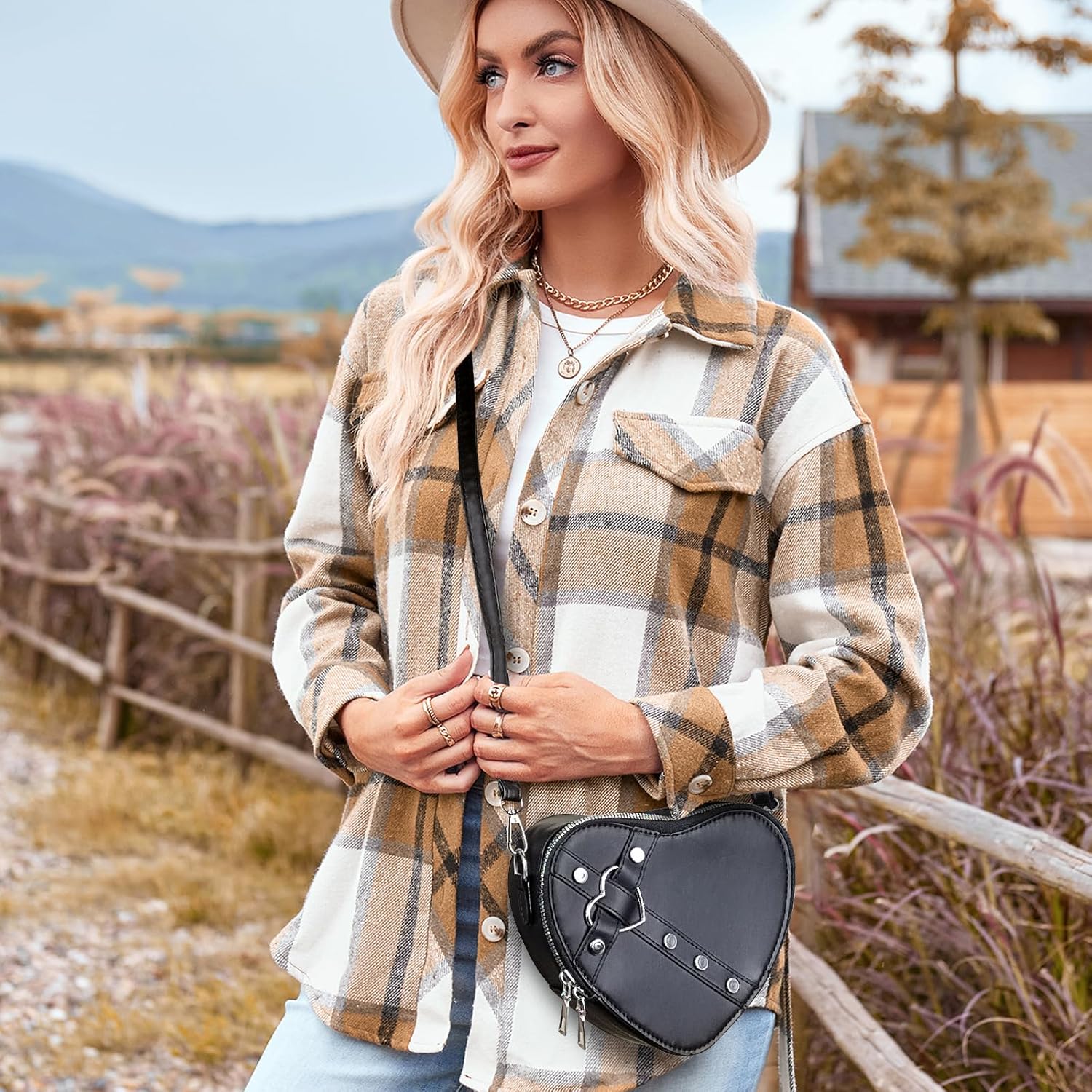 Heart Shaped Bag, PU Leather Small Crossbody Bags Heart Shaped Crossbody Purse, Heart Purse Mini Crossbody Bag - Image 6