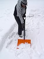 Vista 4 de Emsco Bigfoot pala para nieve, diseño de hoja multiuso