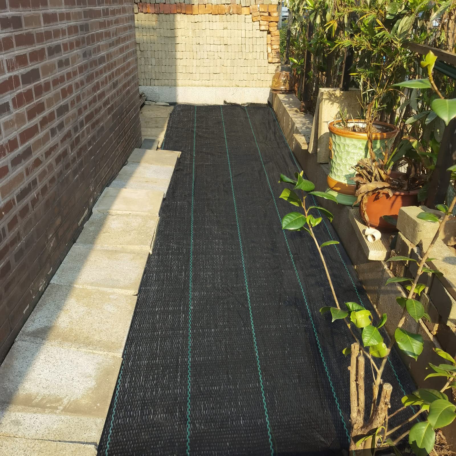 AufuN Włóknina przeciw chwastom 2 x 25 m, odporna na rozdarcie folia przeciw chwastom, 100 g/m², folia do podwyższonej grządki, włóknina do piaskownicy i włóknina chroniąca glebę do zwalczania