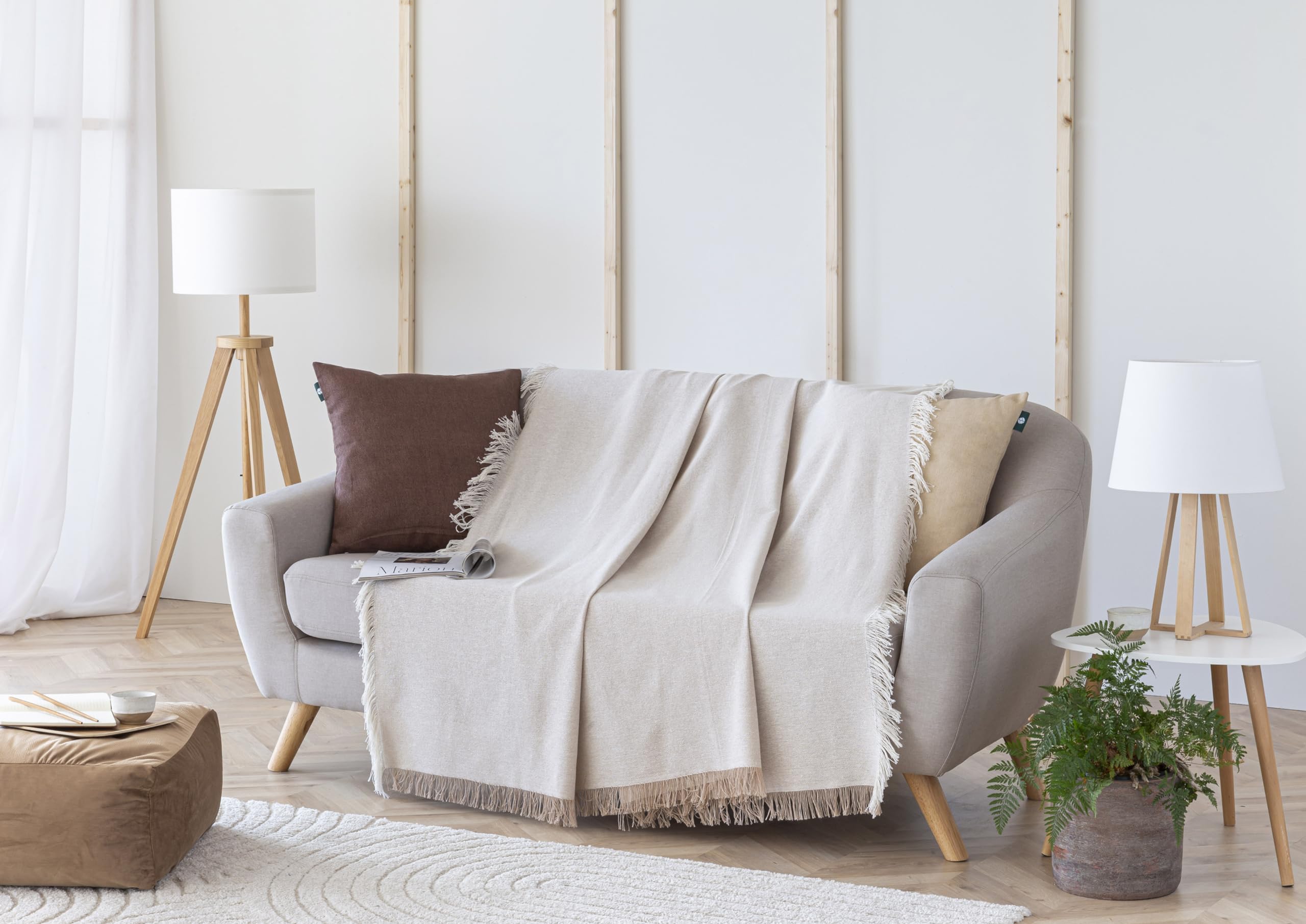 Todocama - Colcha Multiusos Sofa, Manta Foulard, Plaid para Cama, Cubresofa Cubrecama, Jarapas, Fabricado en España, Clásica. (180x260cm, Beige Arena)