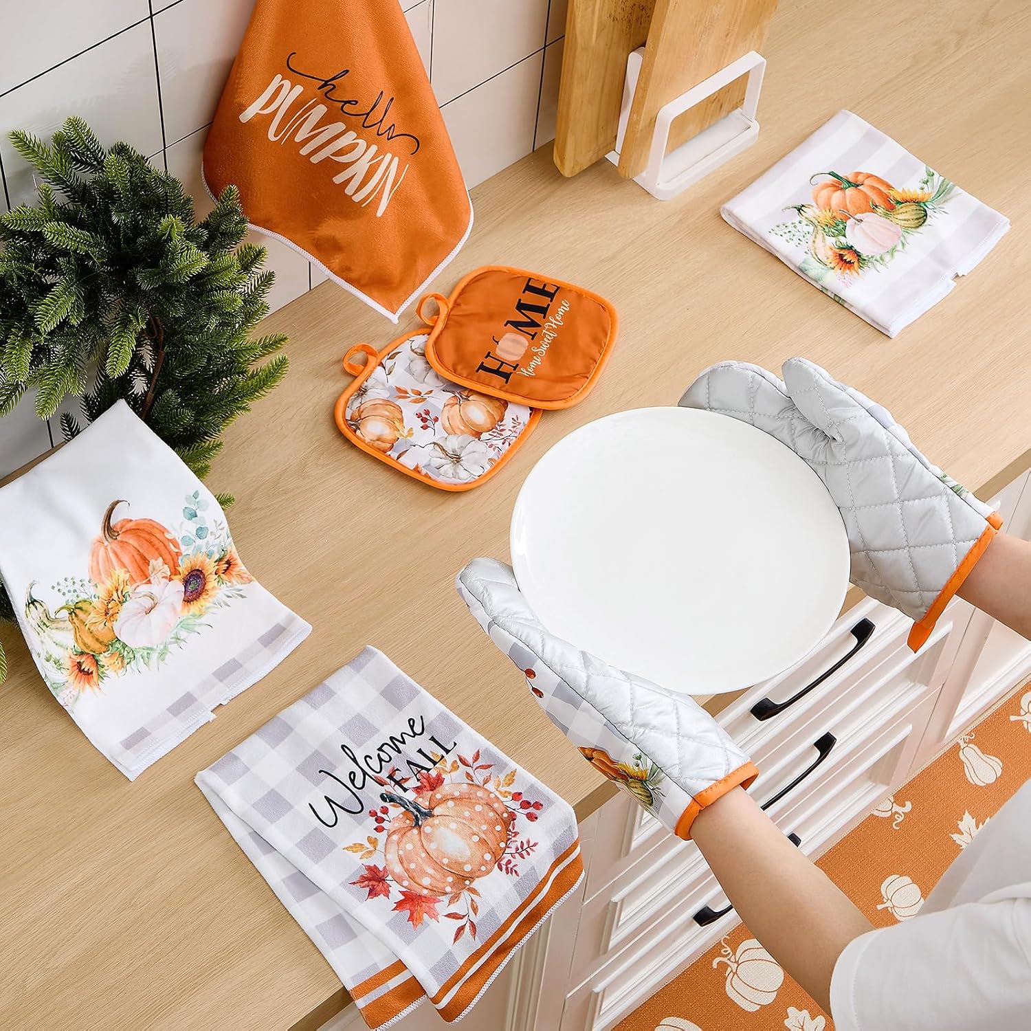10 Pcs Fall Kitchen Decor Set, Fall Microfiber Kitchen Towels Pot Holders and Oven Mitts Non Slip Linen Rugs Mats Set for Orange Pumpkin Autumn Thanksgiving Accessories