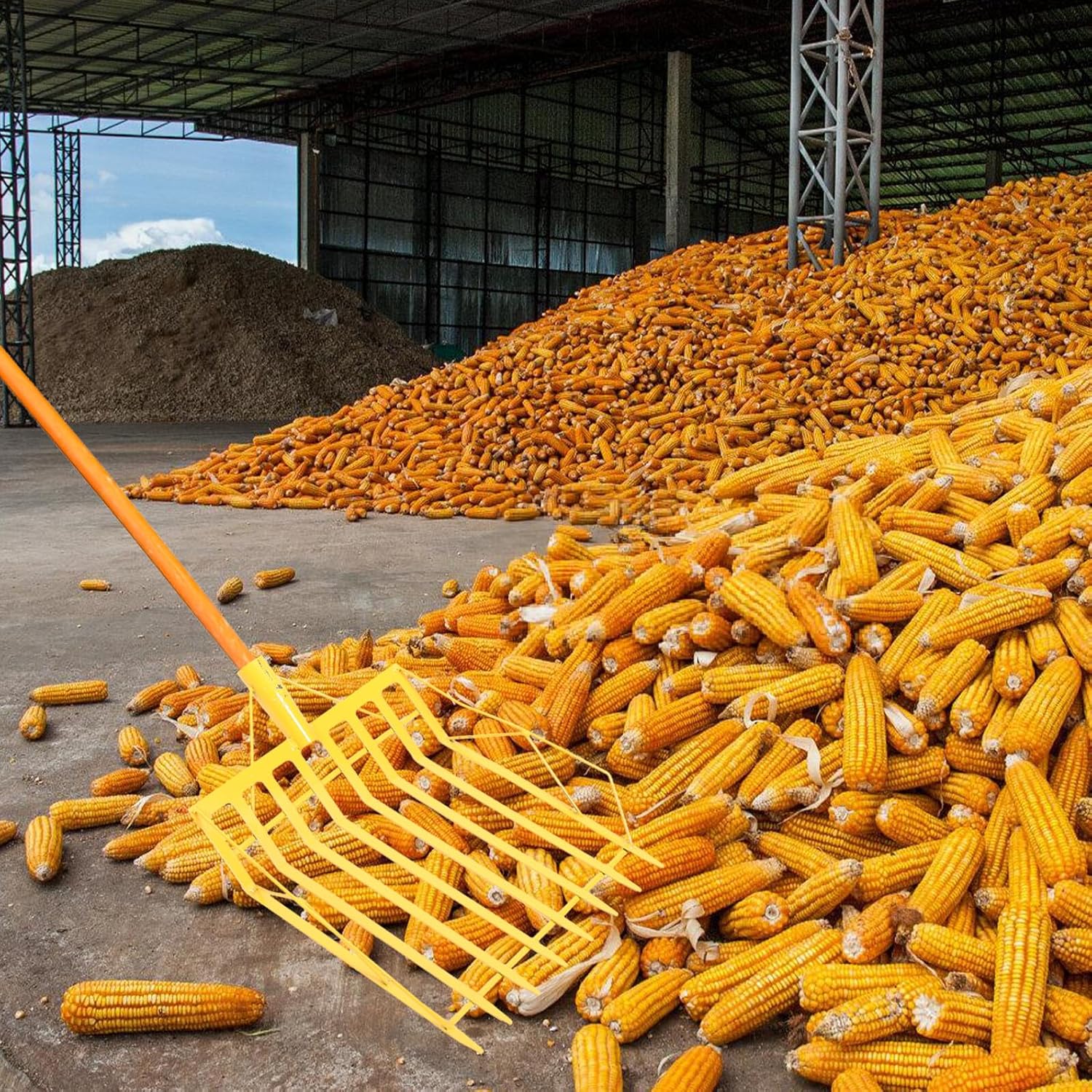 Ciieeo Multi-Function Corn Shovel Maize Grain Scoop Farm Soil Digging Tool with Thickened Yellow Pointed Blade for Agricultural Harvesting and Garden Soil Loosening