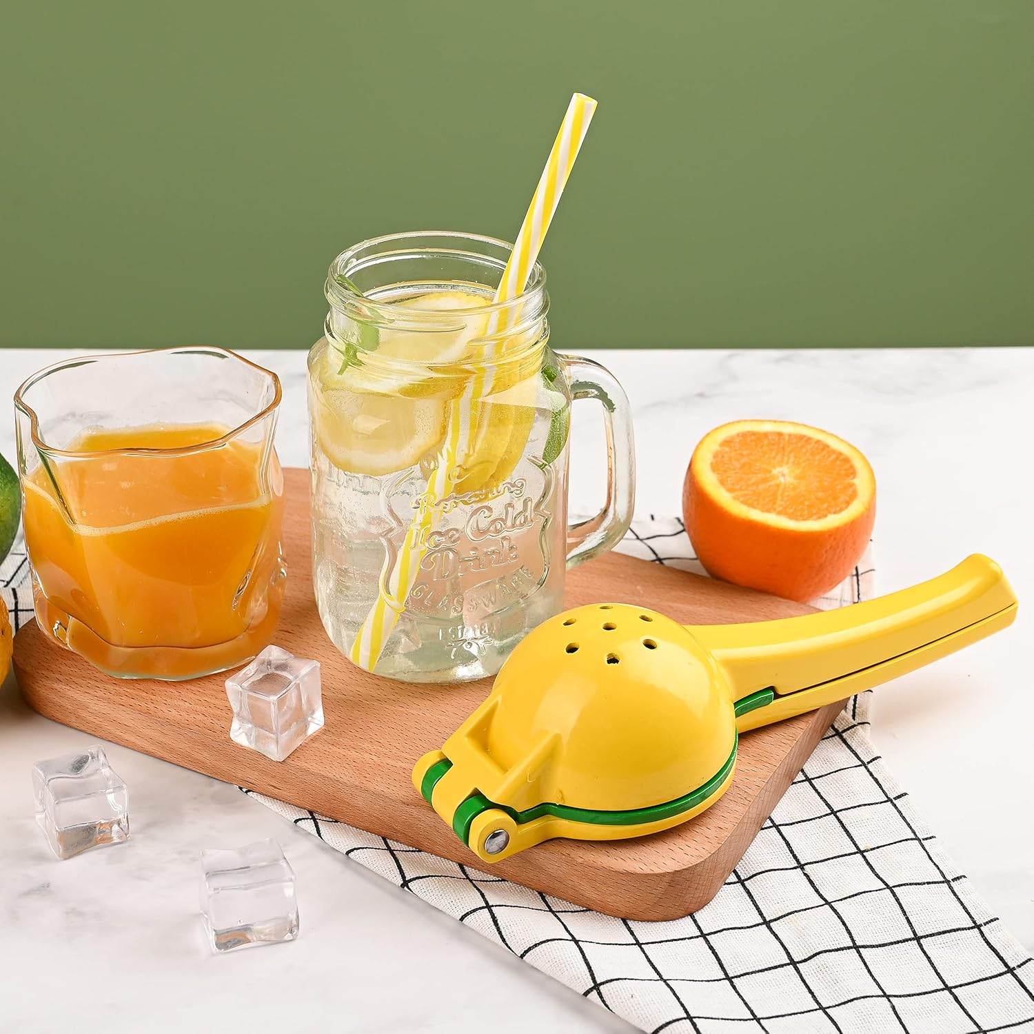 Smithcraft Metal Lemon Squeezer - Lime Presser - Yellow
