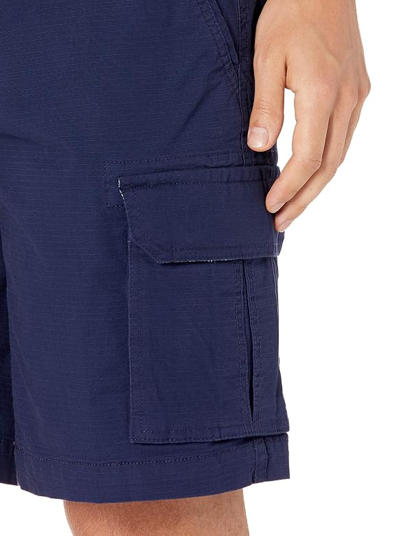Amazon Essentials Men's 10" Lightweight Ripstop Stretch Multi-Pocket Cargo Shorts, Navy, 42 by Amazon Essentials - Used condition - Image 3