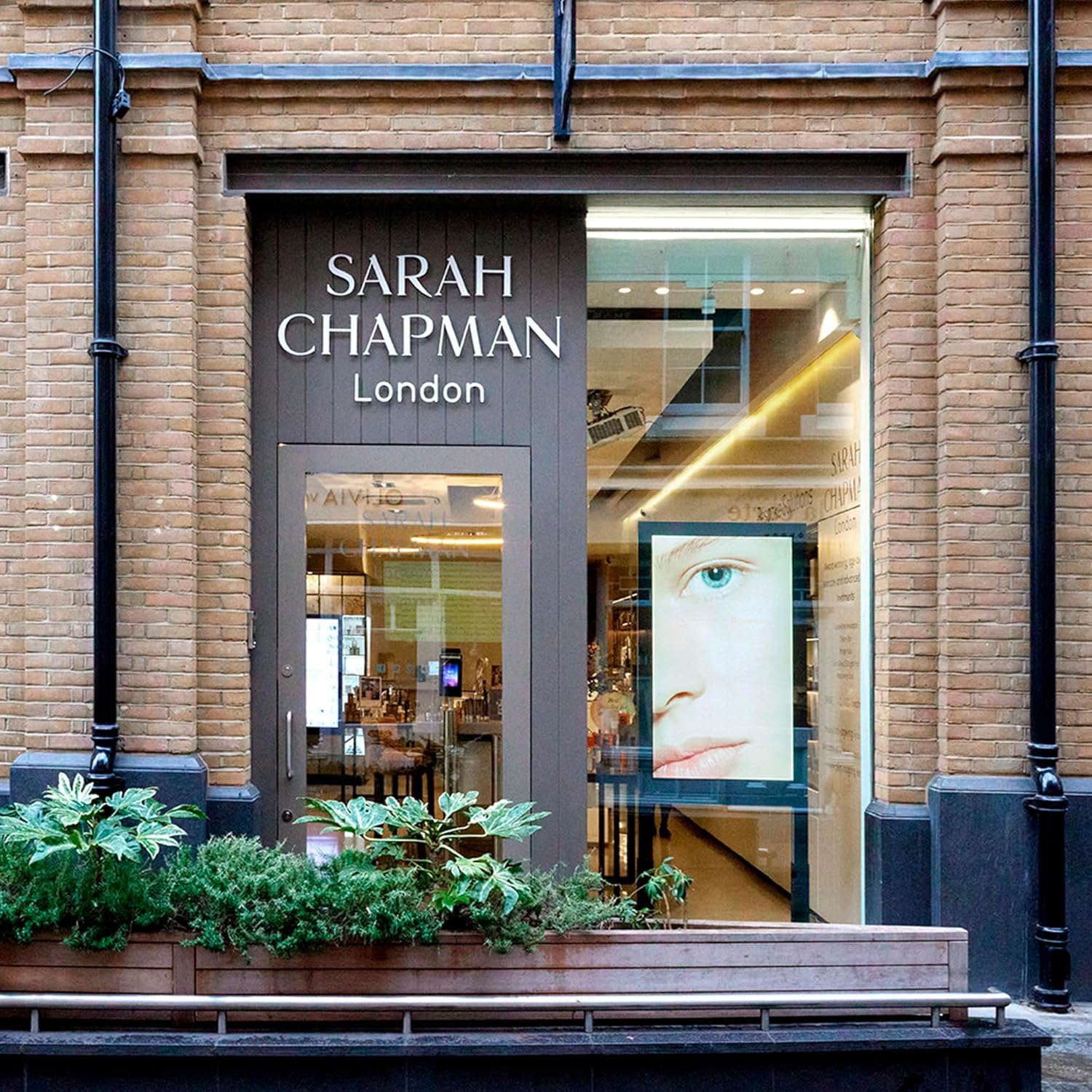 Sarah Chapman Skinesis Anti-Ageing Eye Recovery Cream Treatment, 15ml – Reduces Dark Circles & Puffy Eyes, Promotes Collagen, Smooths Fine Lines, with Vitamins A & C - Image 6