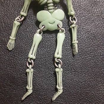 【まとめ売り】大量　昭和レトロ　ガイコツのプラプラキーホルダー Amazon.co.jp: 昭和レトロ ドクロ ライト キーホルダー/当時物