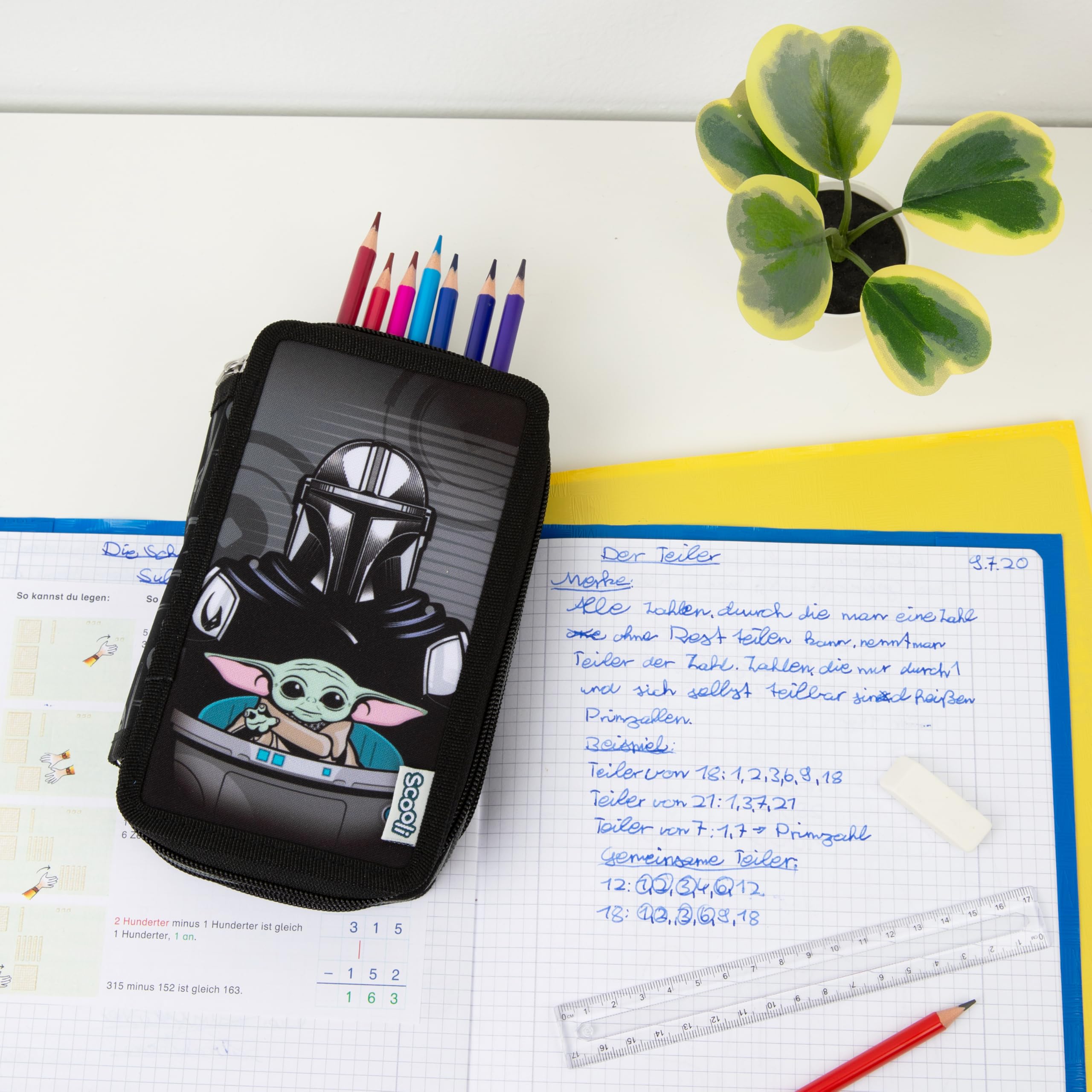 Scooli - Tripledecker Star Wars - Estuche escolar con bolígrafos y accesorios de Ideal para la escuela, El Tiempo Libre y para llevar - a partir de 6 Años