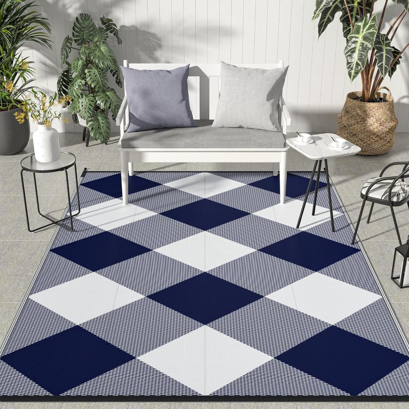 Questo Tappeto da Esterno Resistente alle intemperie - Tappetino in plastica Leggero e Impermeabile per Patio e Balcone, Perfetto per Campeggio, Giardino e Picnic - Regolabile per Uso Intern
