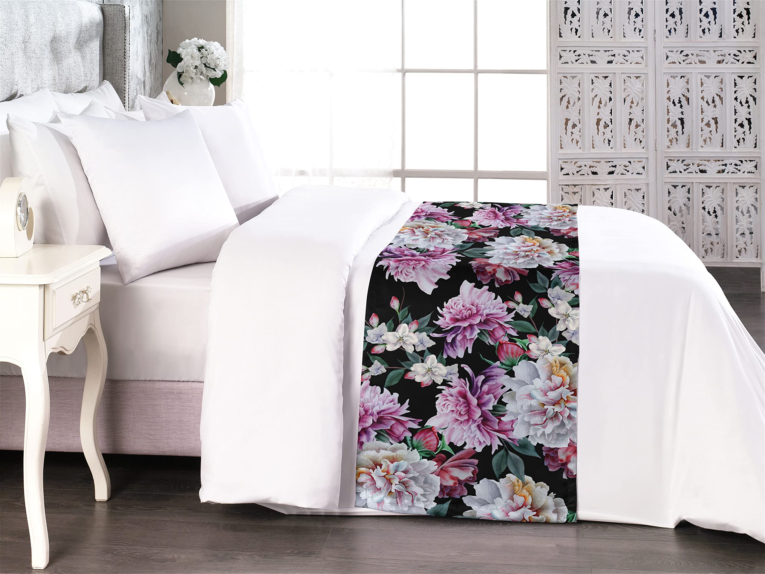 Ambesonne Flowers Bed Runner, Romantic Floral Blooming Wild Bouquet of Love on Dark Backdrop, Decorative Accent Bedding Scarf for Hotels Homes and Guest Rooms, King, Pale Fuchsia Black and Teal