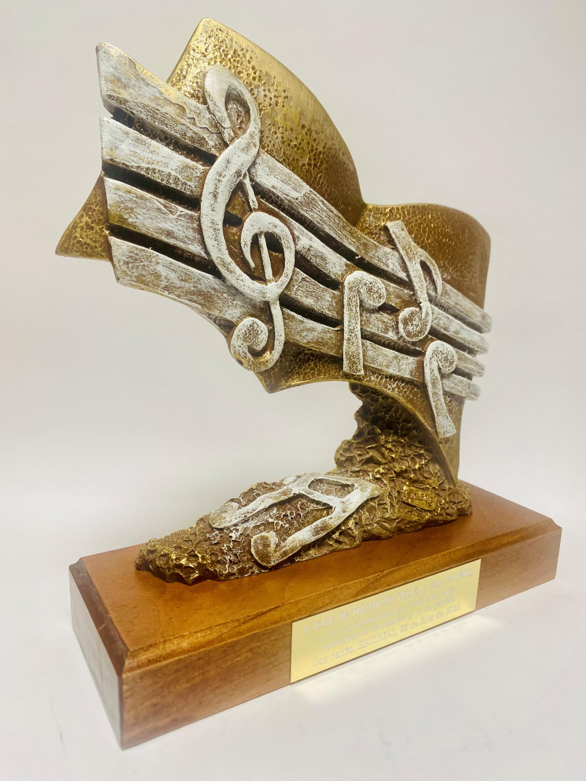 Premio Música GRABADO Trofeo Figura Partitura Musical de 21cm de altura