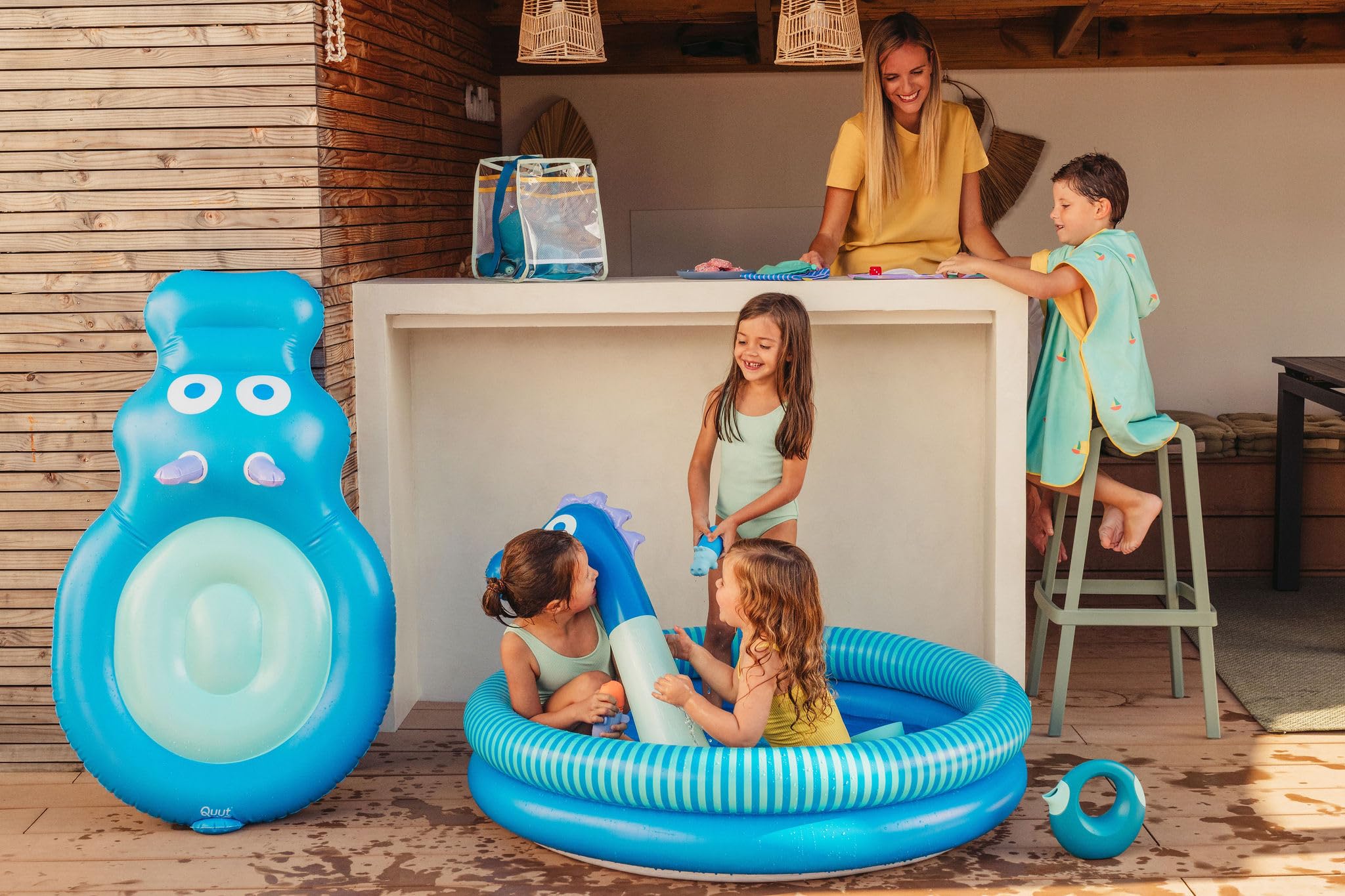 Quut - Dippy - Piscina gonfiabile in PVC Premium (0,30 mm) - Divertente e Design a partire da 2 anni - 120 cm di diametro - Piscina gonfiabile rotonda 2 paraspifferi (strada oceano)