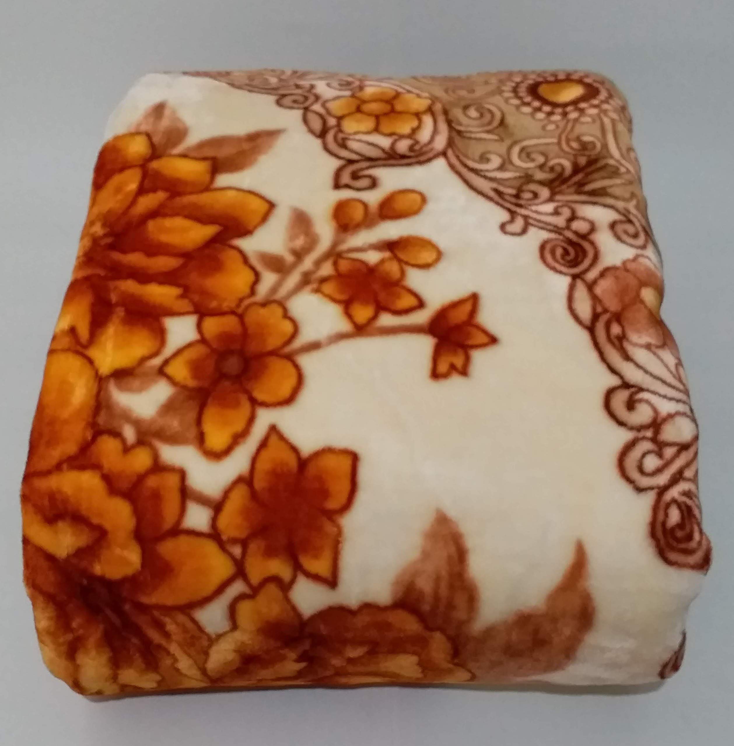 SignatureSOLE Polyfibre Super Soft and Extra Warm Single Bed Winter Blanket - Suitable for Extreme Colds (160 * 220 cms, Ivory) reversible