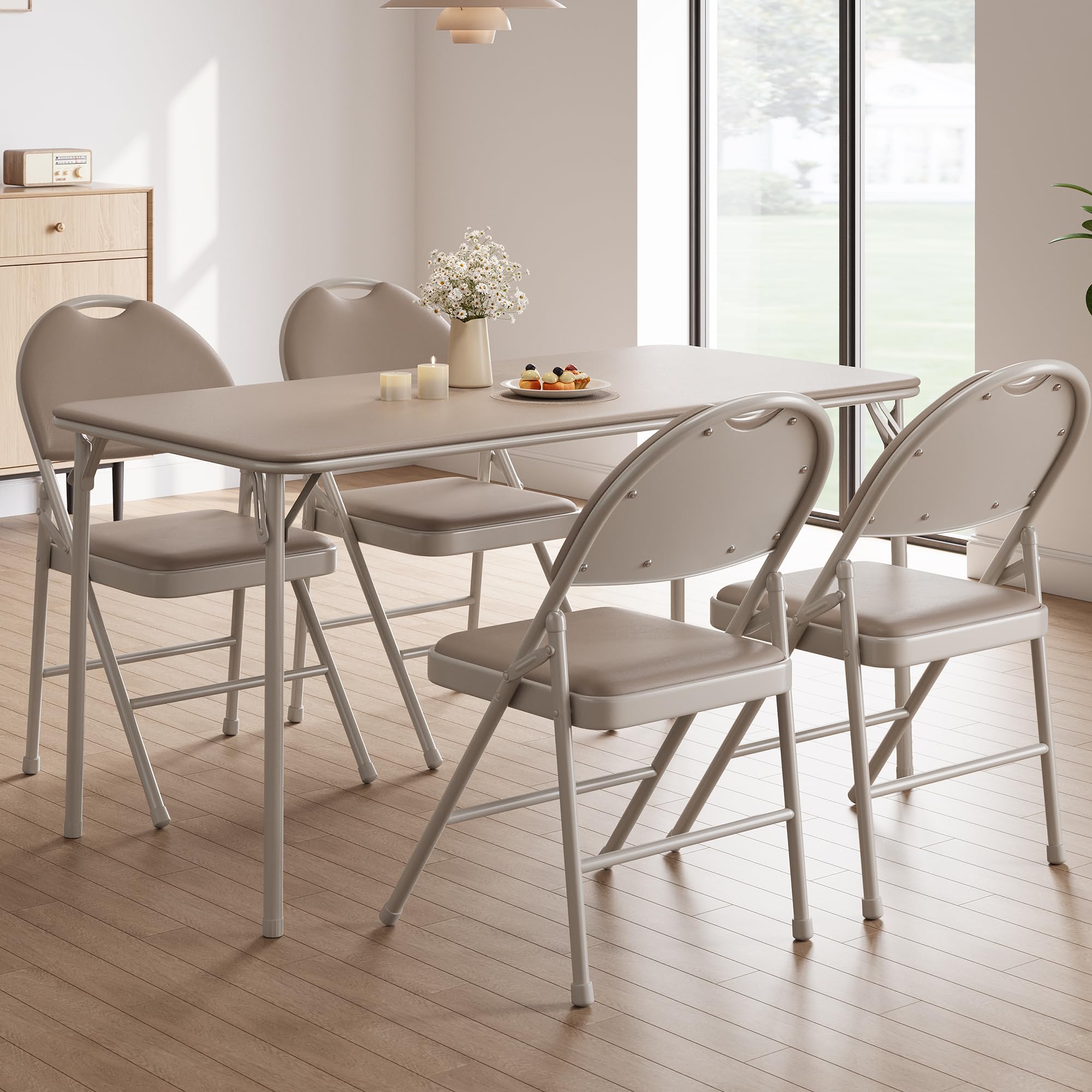Lot de 2 chaises pliantes avec rembourrage en cuir synthétique pour assise et dossier - Chaise de jardin et chaise d'invités en métal empilables - Pour salon, événement, bureau, salle à manger, balcon