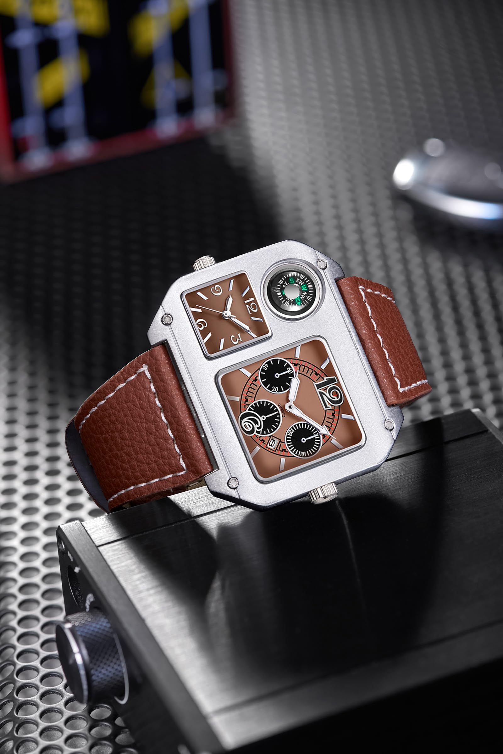 Reginald Orologio da uomo con doppio fuso orario, quadrato, con bussola decorativa, grande, analogico, al quarzo, con cinturino in pelle PU, stile casual e alla moda