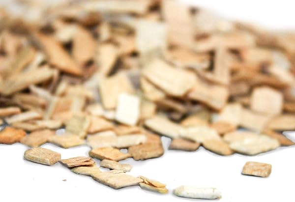 Komodo Coarse Beech Chips Substrate for Reptile Cage Vivarium Habitat Premium Natural Non Toxic Durable Long Lasting Moisture Control Bedding - 6L - 4