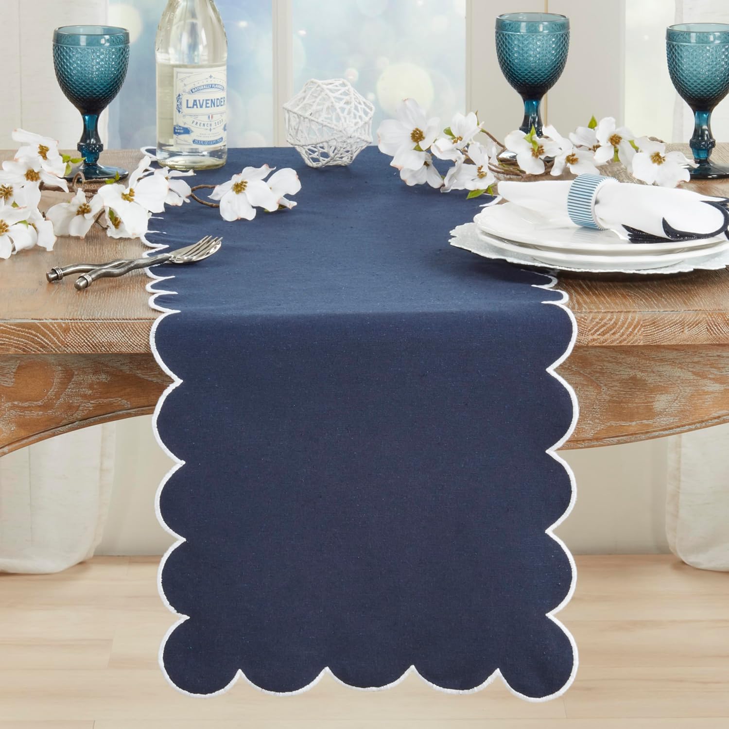 Scalloped Table Runner