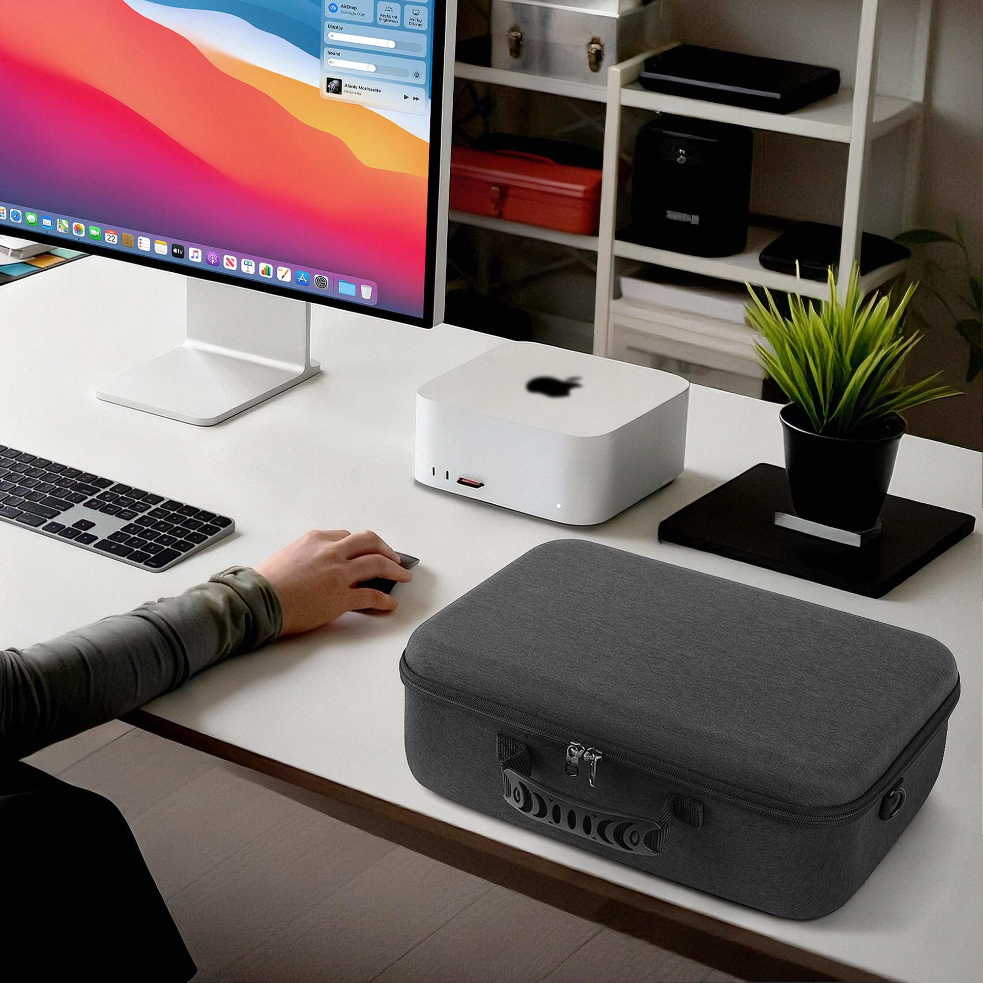 Geekria Estuche rígido Compatible con Apple Mac Studio 2026 M5 / M1 / M2 / M3 / M4 MAX/Ultra, Bolsa de Transporte de Escritorio (Gris Oscuro)