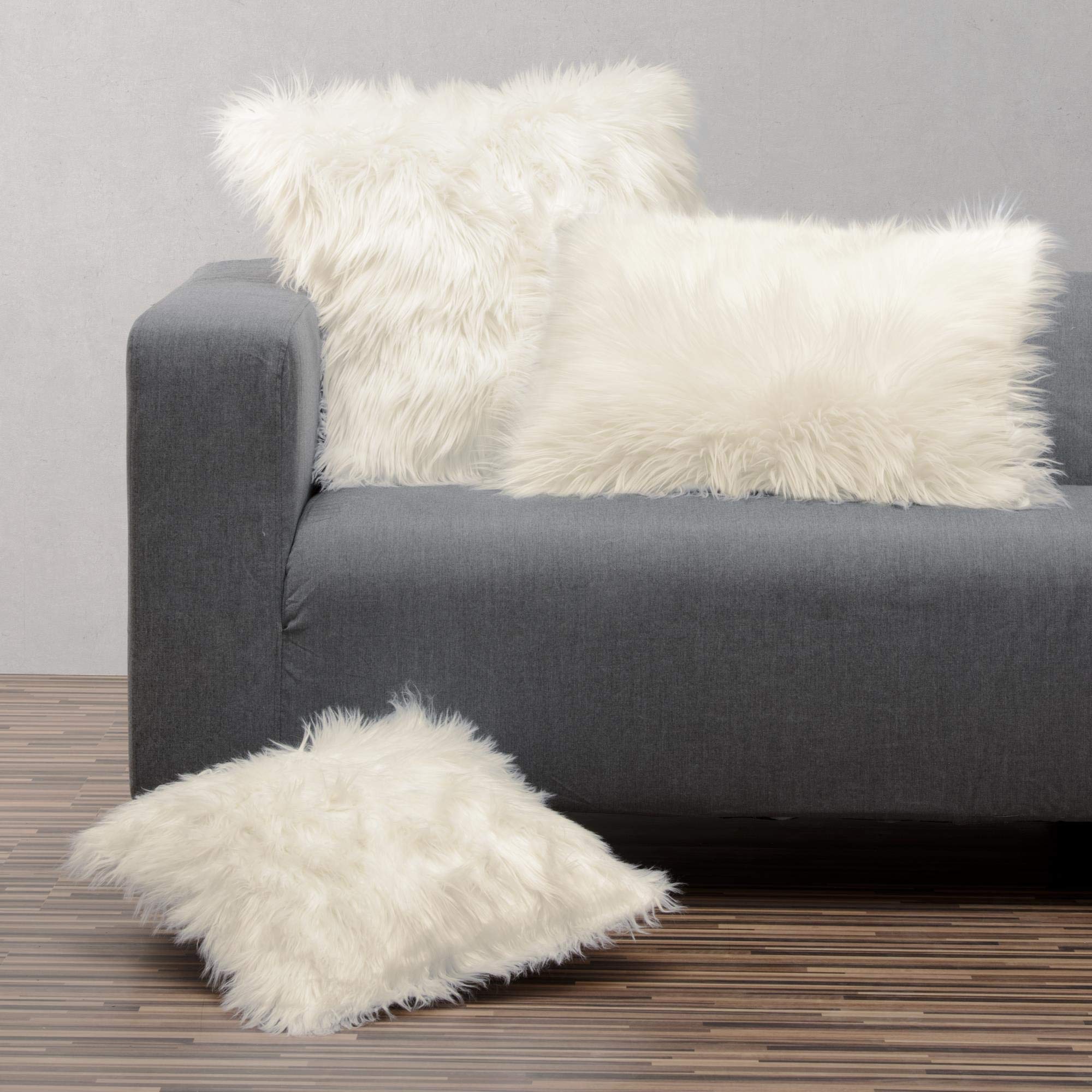 CelinaTex Cuddly Dekokissen 80 x 80 cm weiß Langhaar Zierkissen dekoratives Fellimitat Sofakissen Kunstfell Kissen