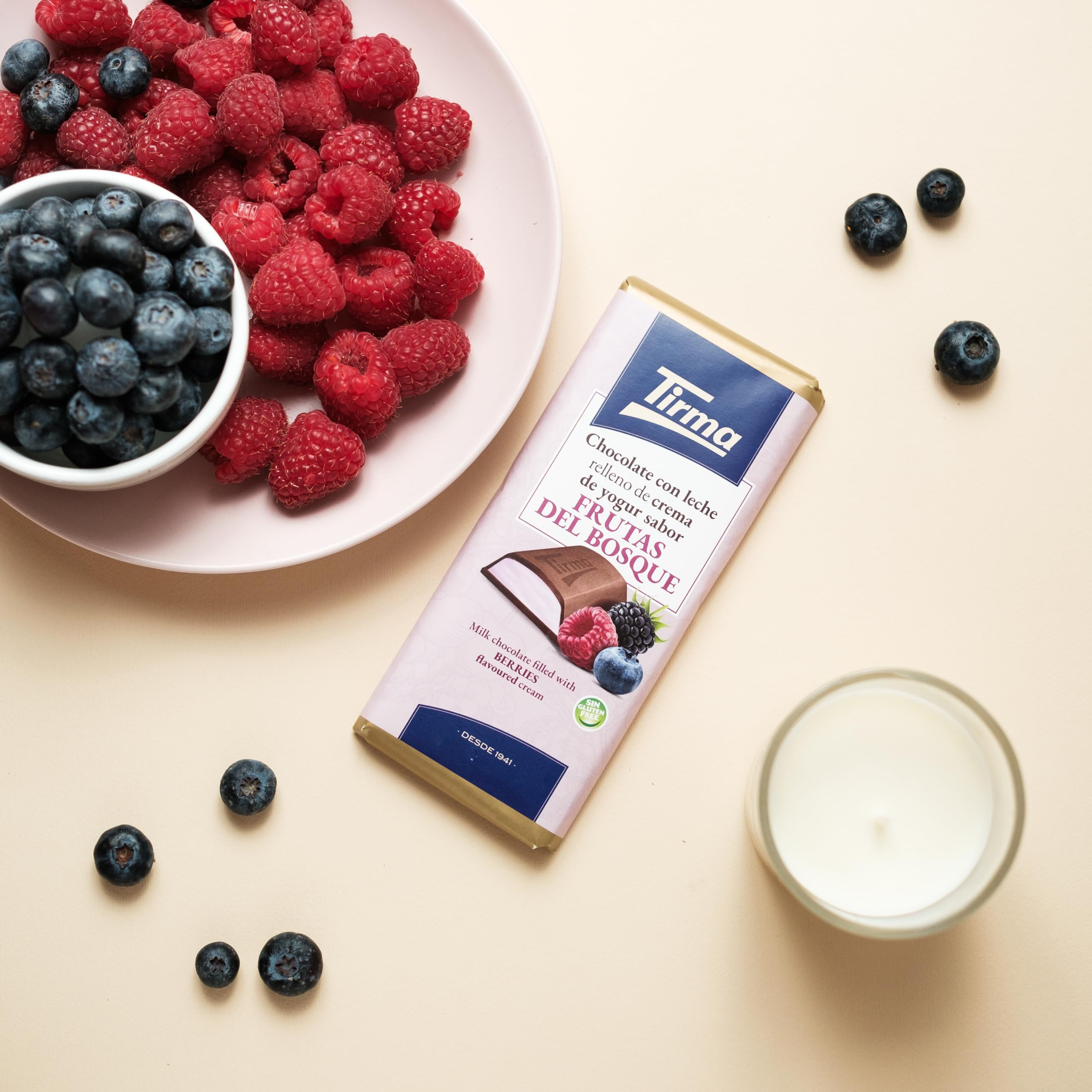 Tirma Chocolate con Leche y Frutos del Bosque 103 g | Tableta de Chocolate Rellena de Crema de Yogur y Frutos Rojos | Chocolate Cremoso Afrutado para Snack, Postre o Capricho Dulce