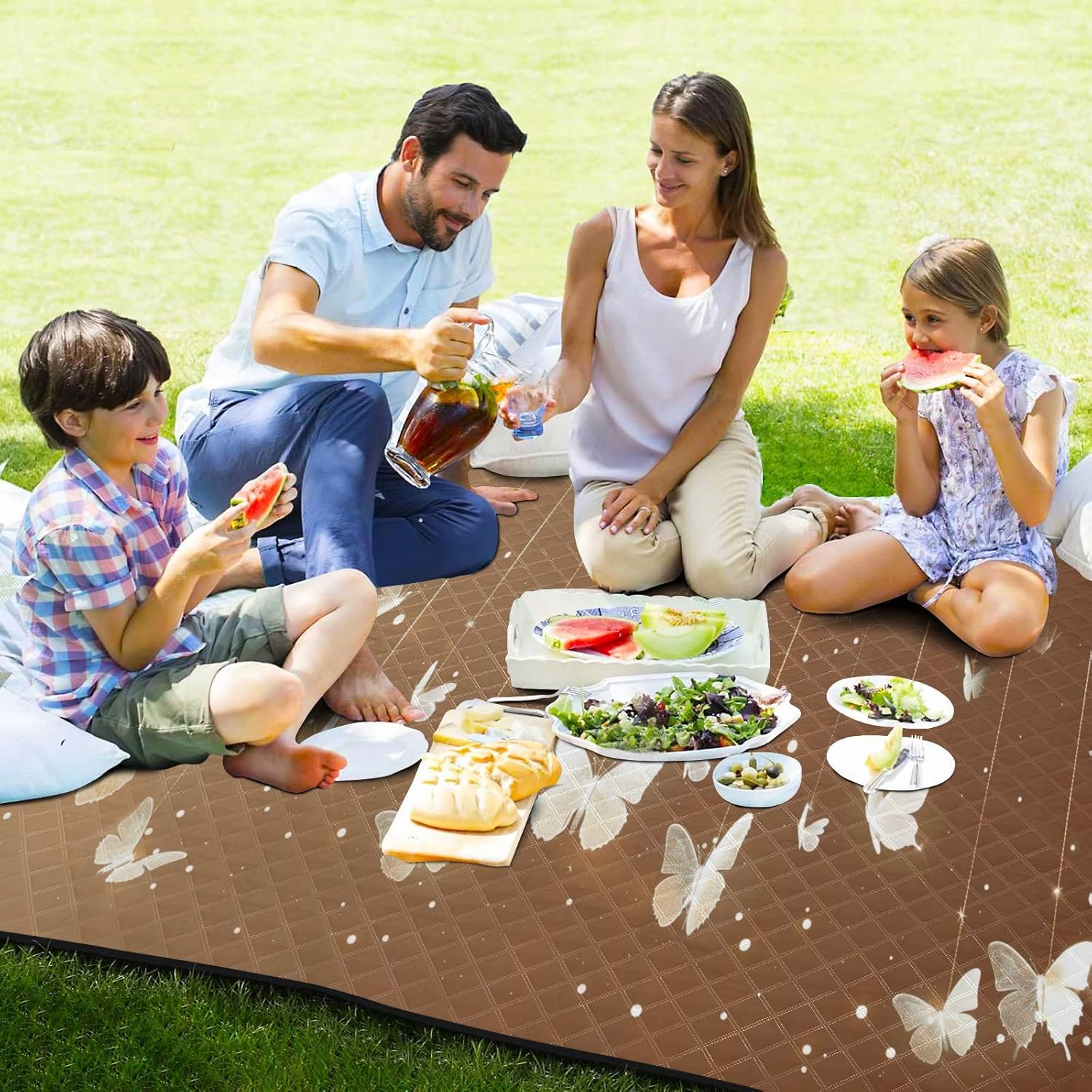 Graffiti Butterfly Pattern Family Outdoor Waterproof Durable Picnic Blanket Outdoor Beach Blanket Foldable Suitable for Picnic, Beach, Camping, Travelling