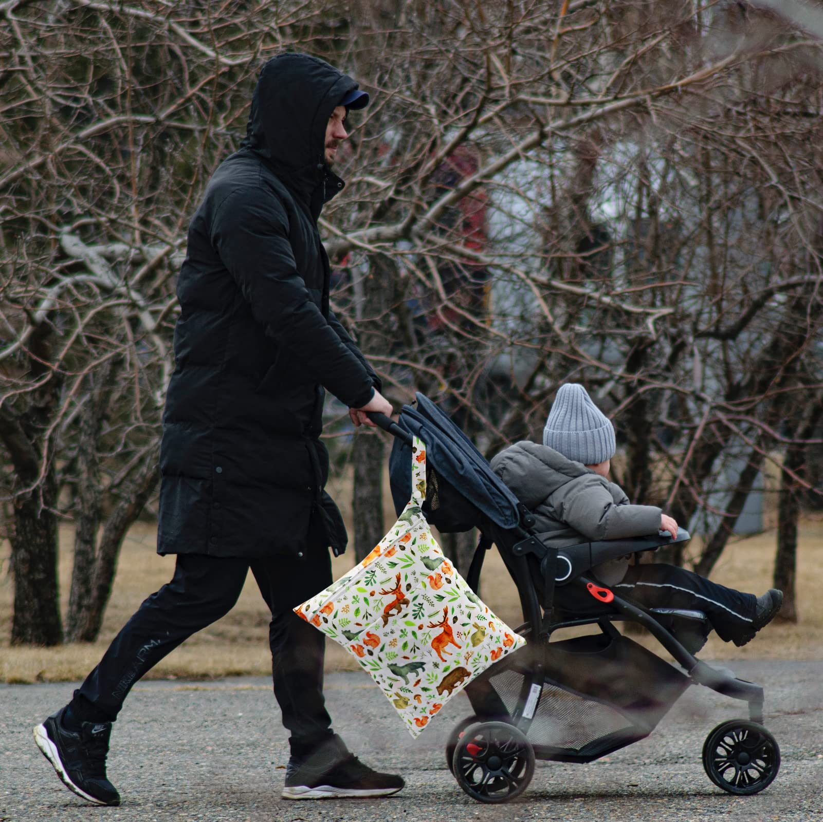Wet Bag, Wet Dry Bags for Cloth Diapers Nappy Daycare Organiser Storage Bags, Waterproof Washable Reusable Zipper Bag (White Animal) - 3