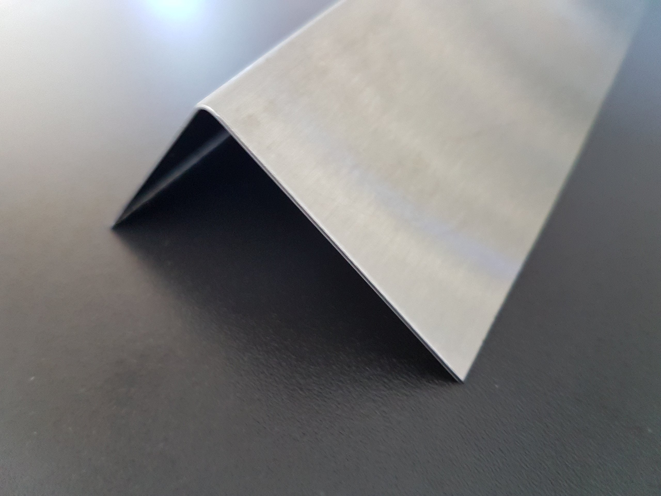 Edelstahl Abdeckprofil 1000 Mm - Kantenschutz 15x40x15 Mm, 1,5 Mm Stark | Für Kabel, Wand, Ecken