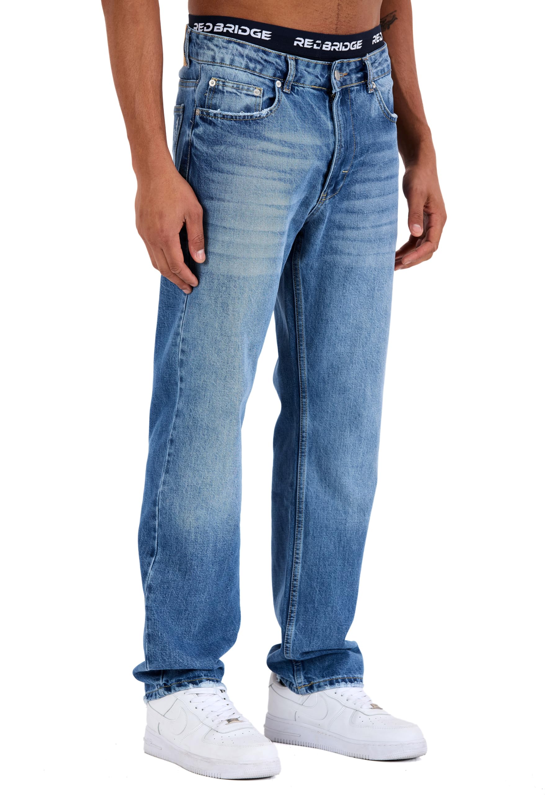 Redbridge by Denim House - Pantalones vaqueros clásicos de corte recto con efecto bigotes de lavado ligero, cómodos 5 bolsillos para el día a día y el tiempo libre