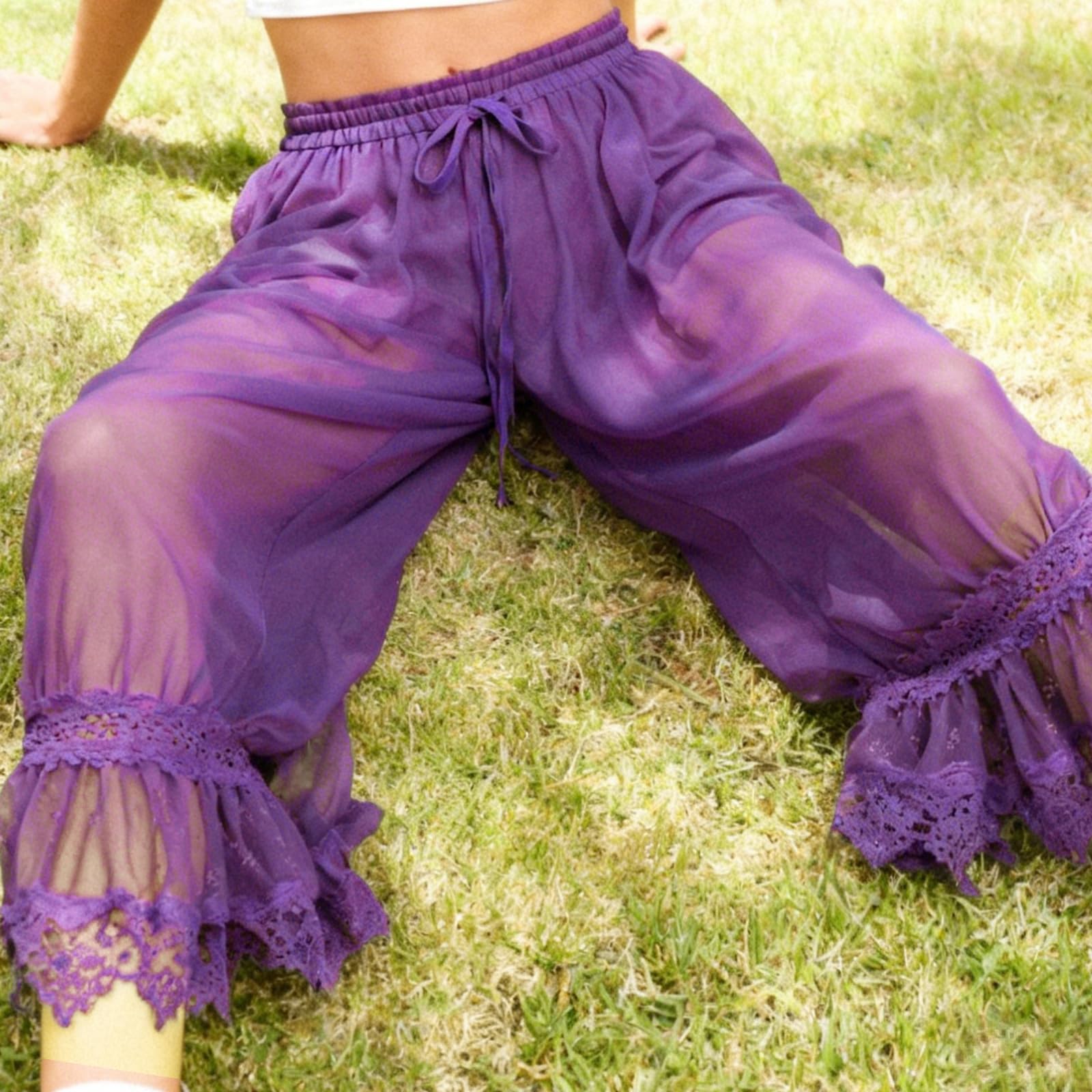 Pantalon De Plage Court en Mousseline Transparente pour Femme, Taille Basse, Ourlet Volanté, Style Capri, Idéal pour Les Vacances. Z1-Purple Small