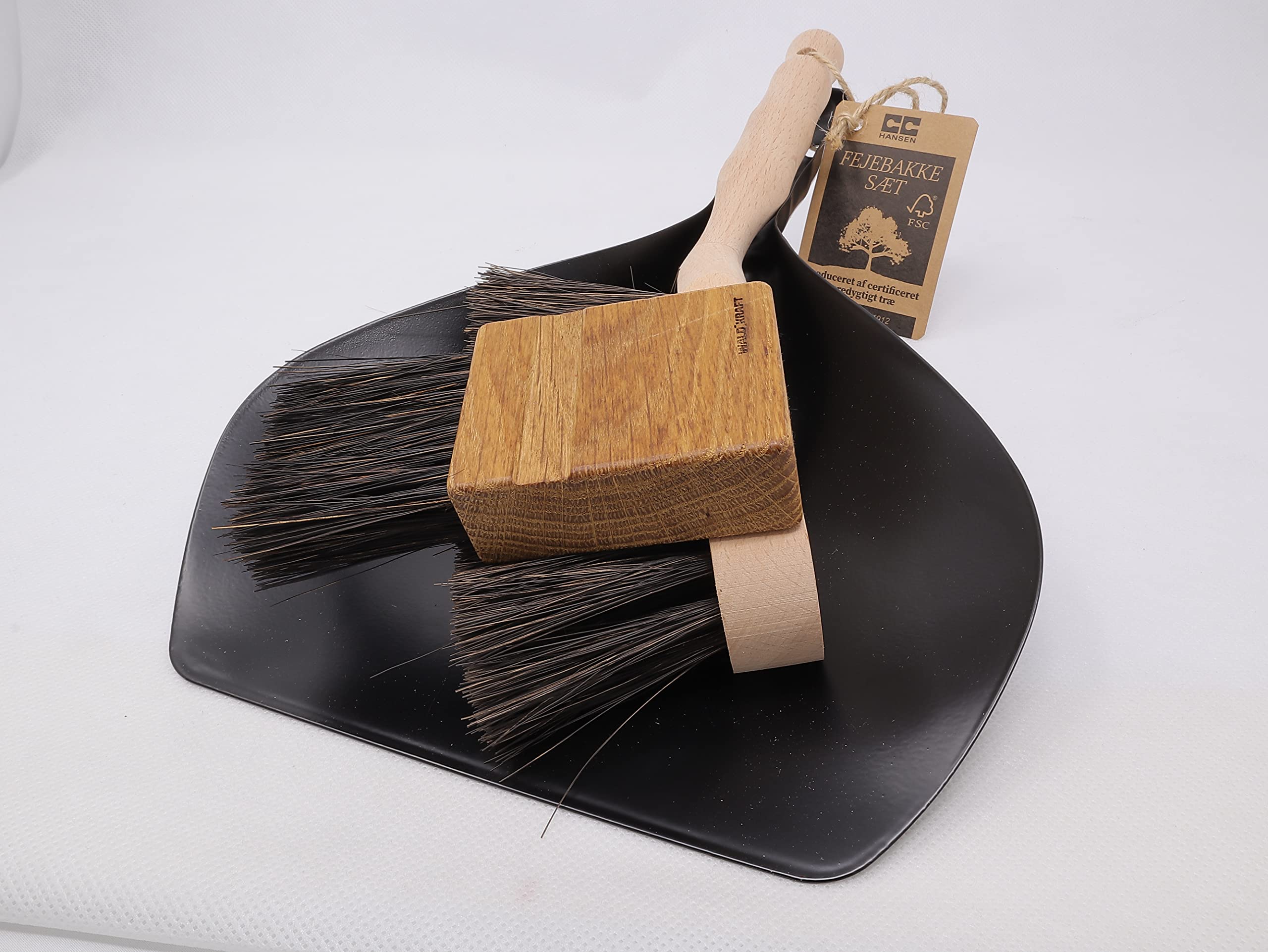 WALDKRAFT Kaminbürsten Set mit Schaufel und Handfeger | hitzebeständige Arenga-Borsten (Kaminbürste + Kehrschaufel-Set)