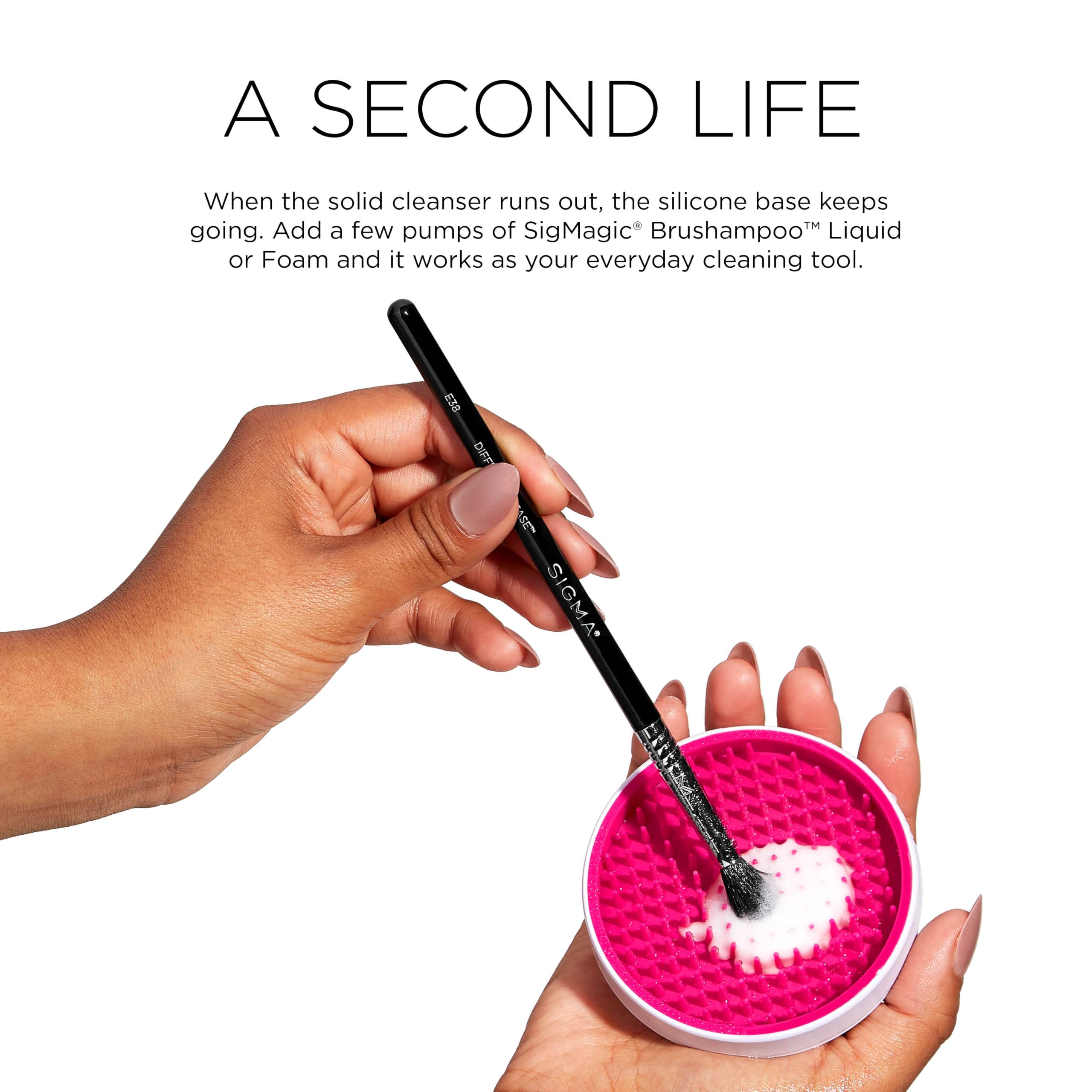 Sigma Beauty SigMagic Scrub 2-in-1 Solid Makeup Brush Cleaner