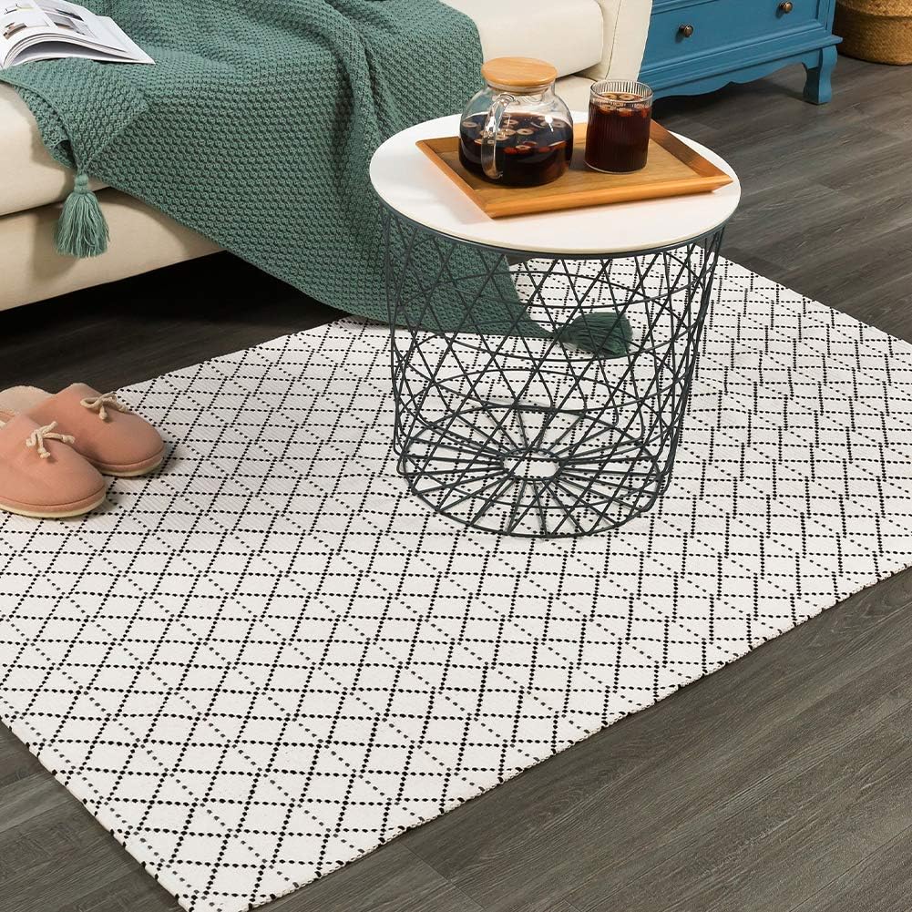 idee-home Boho Bathroom Rug, Boho Rug Kitchen Runner Washable Bath Rug, Woven Small Cotton Bohemian Tribal Farmhouse Tassel Moroccan Boho Bath Mat for Bedroom Hallway 2'x6'