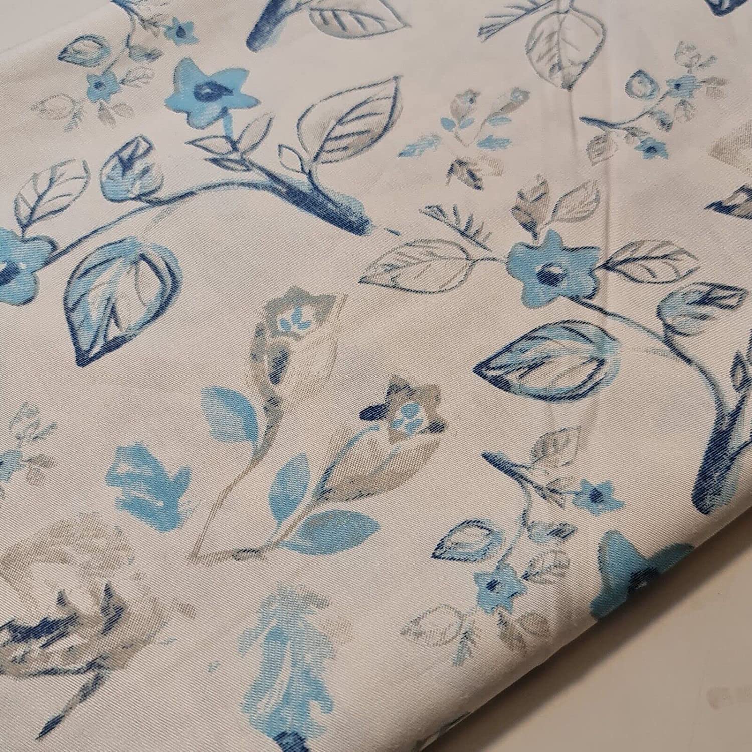 100% Cotton Poplin Daisy Flower Print Fabric Dress Craft Soft Fabric 58" (Antique French Floral, 1 Meter)