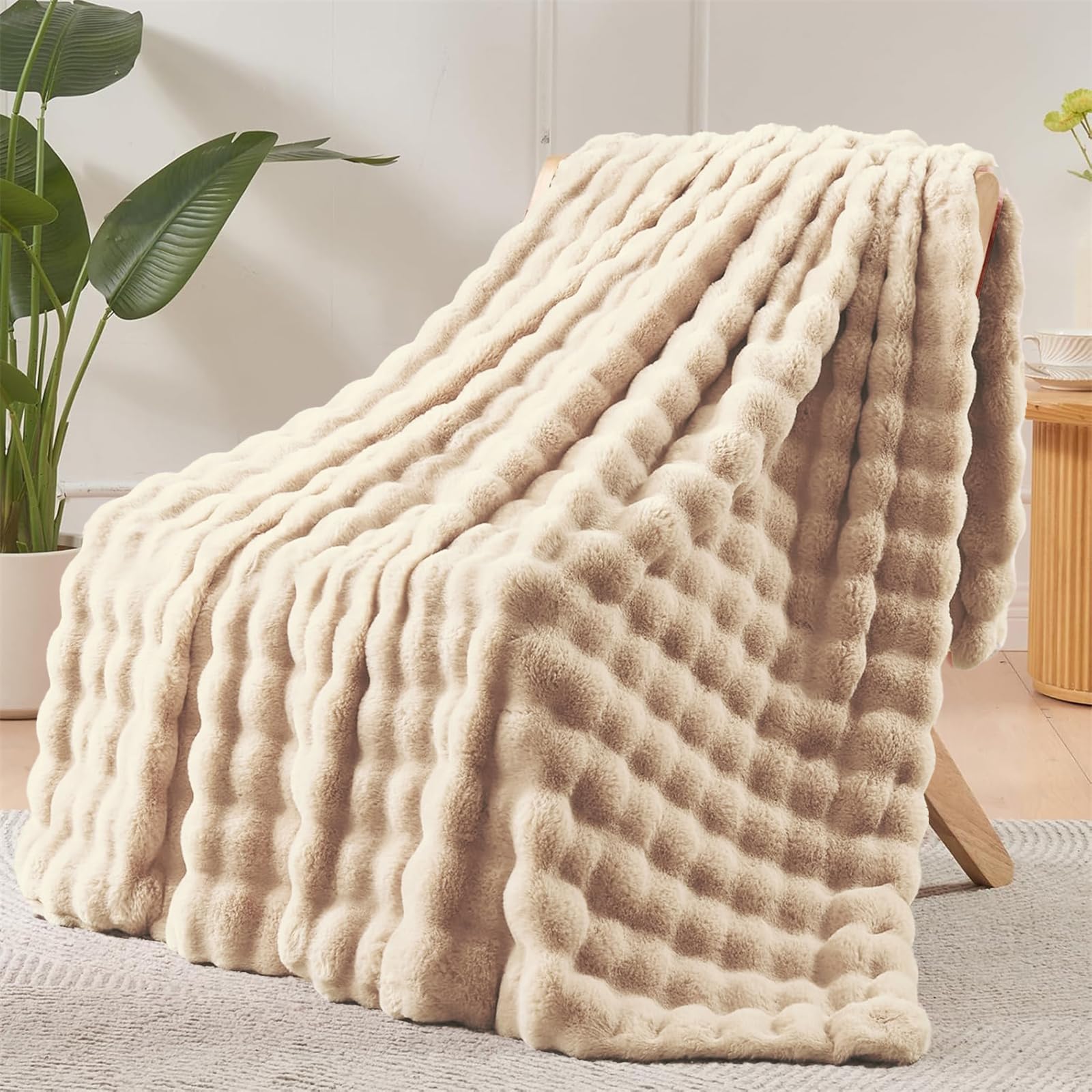 LINGKY Faux Rabbit Fur Throw Blanket, Reversible Fuzzy Warm Cozy Large Fluffy Blanket for Bed Sofa Couch Home Decor, 160x200cm, Khaki