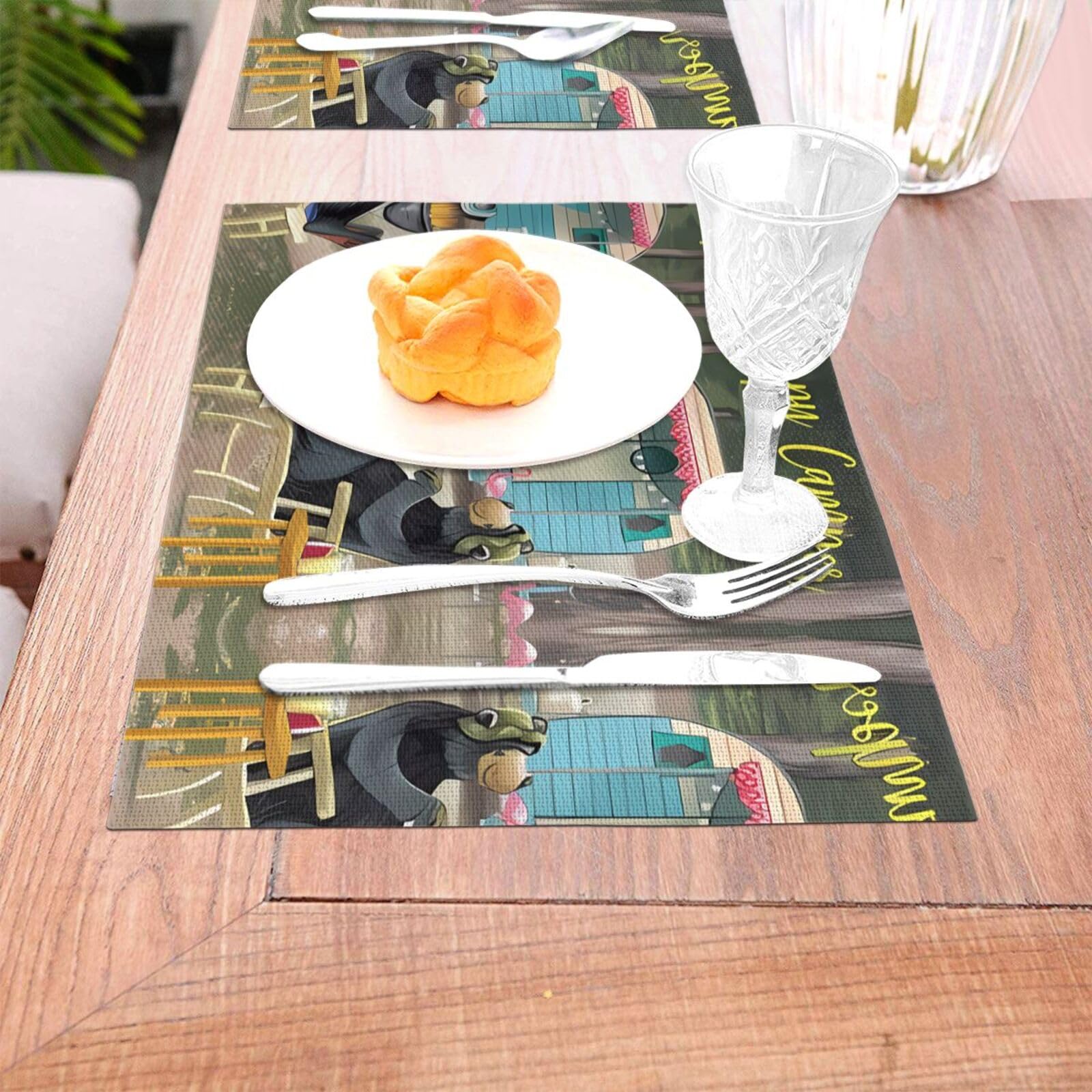 Juego de 6 manteles individuales tejidos con estampado Happy Camper, adecuado para decoración de restaurantes y cocina.