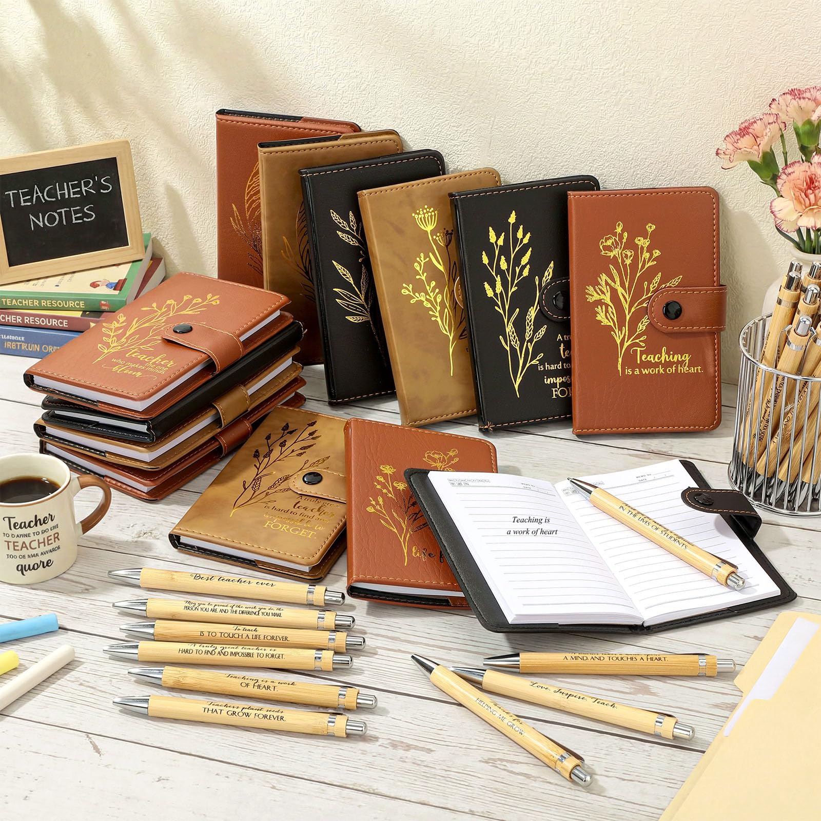 Engrowtic Wertschätzungsgeschenke für Lehrer – inspirierende Notizbücher aus Leder und Bambusstifte mit motivierenden Zitaten – ideal für Lehrer-Wertschätzungswoche, Schulanfang und Mitarbeiter (Basic