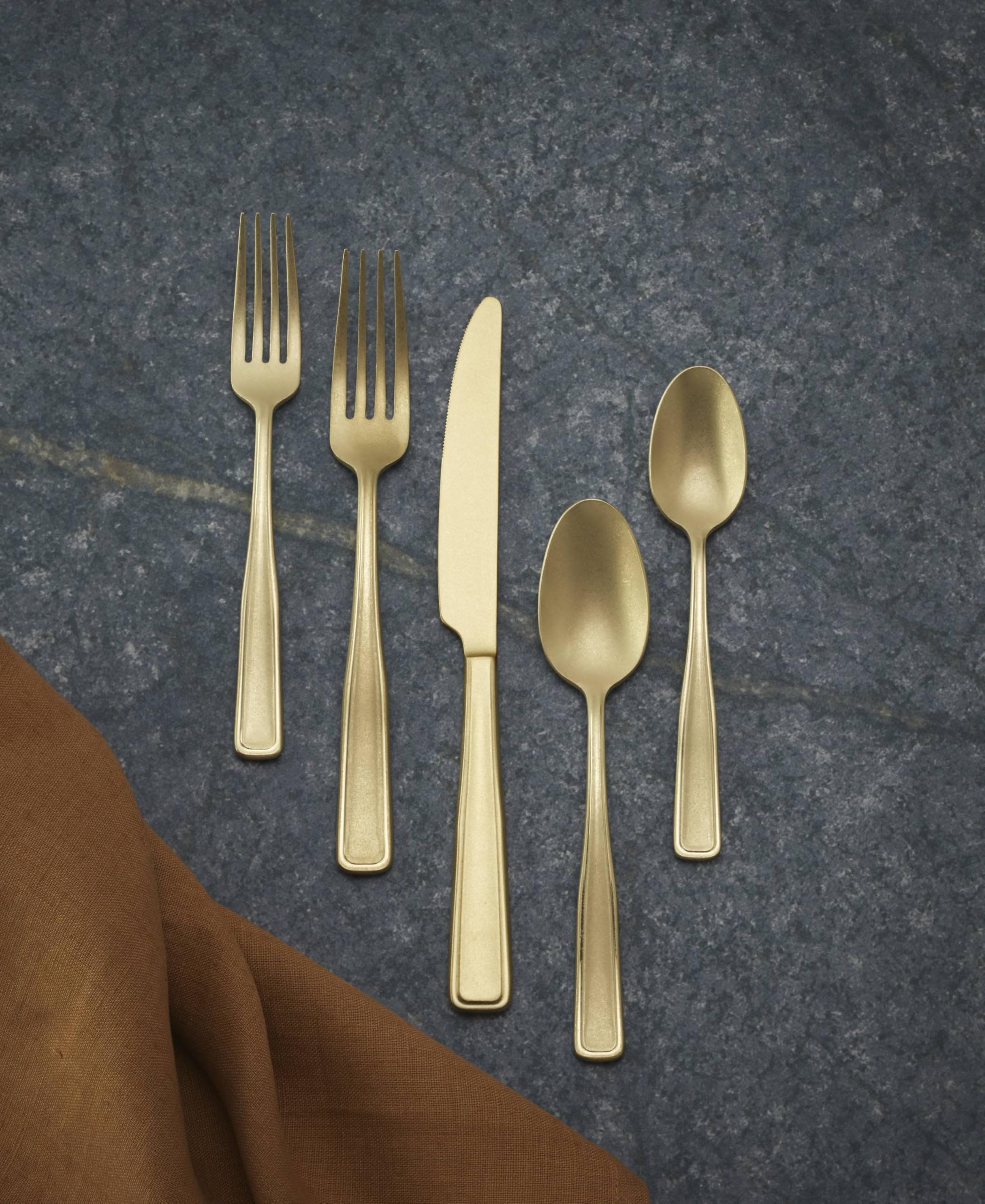 Amazon.com: Oneida 896759 Reid Vintage Champagne Tumbled 20 Piece