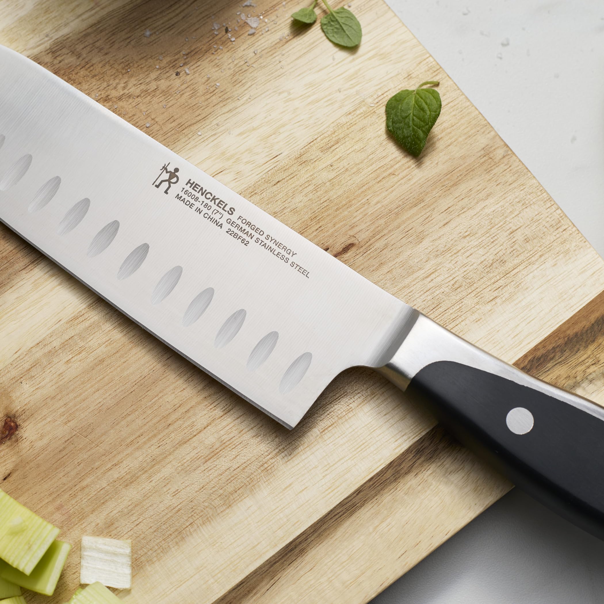 Amazon.com: HENCKELS Forged Synergy 6-inch Utility Knife, Black